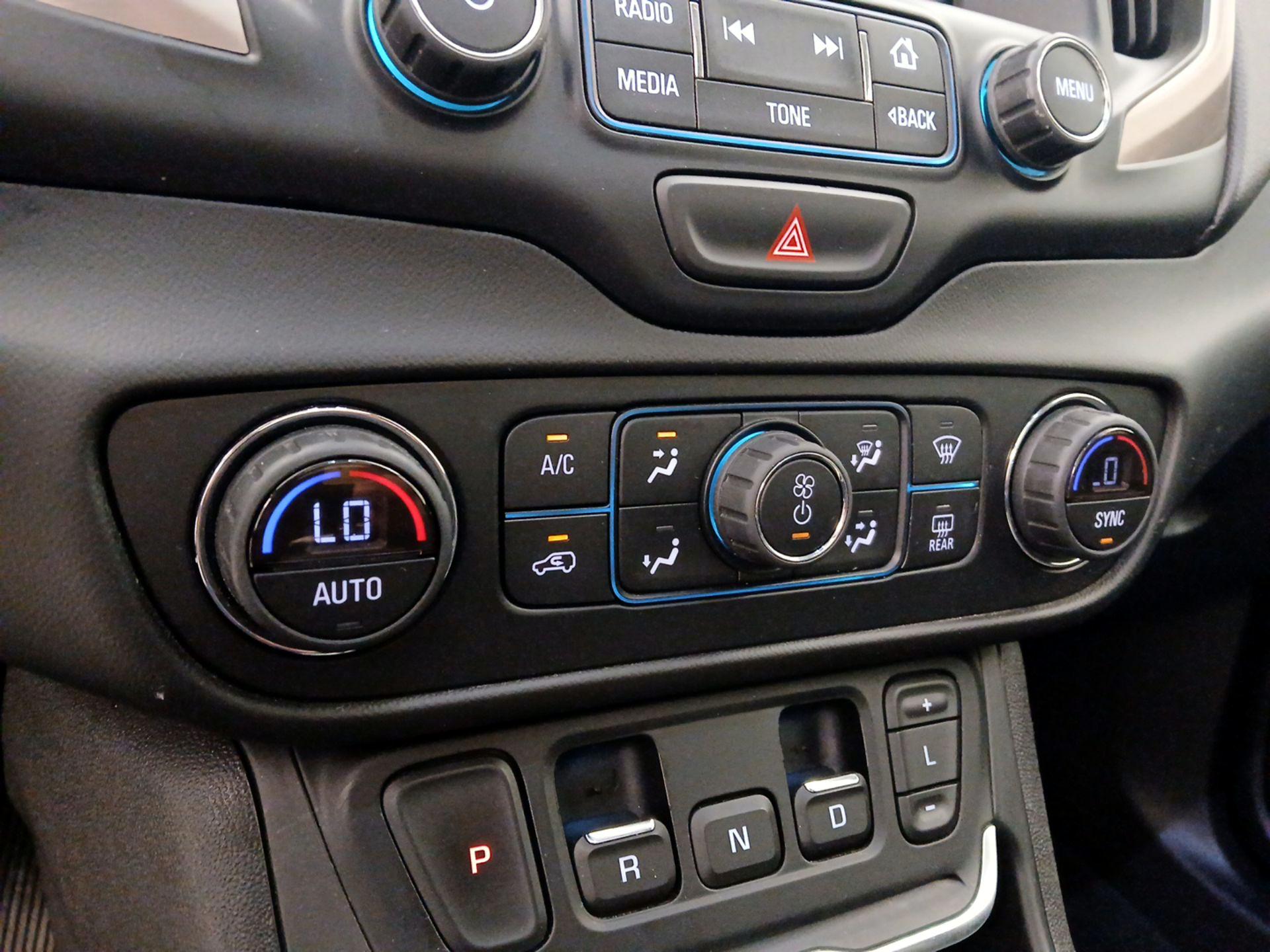 Thumbnail: 2018 GMC Terrain - 16