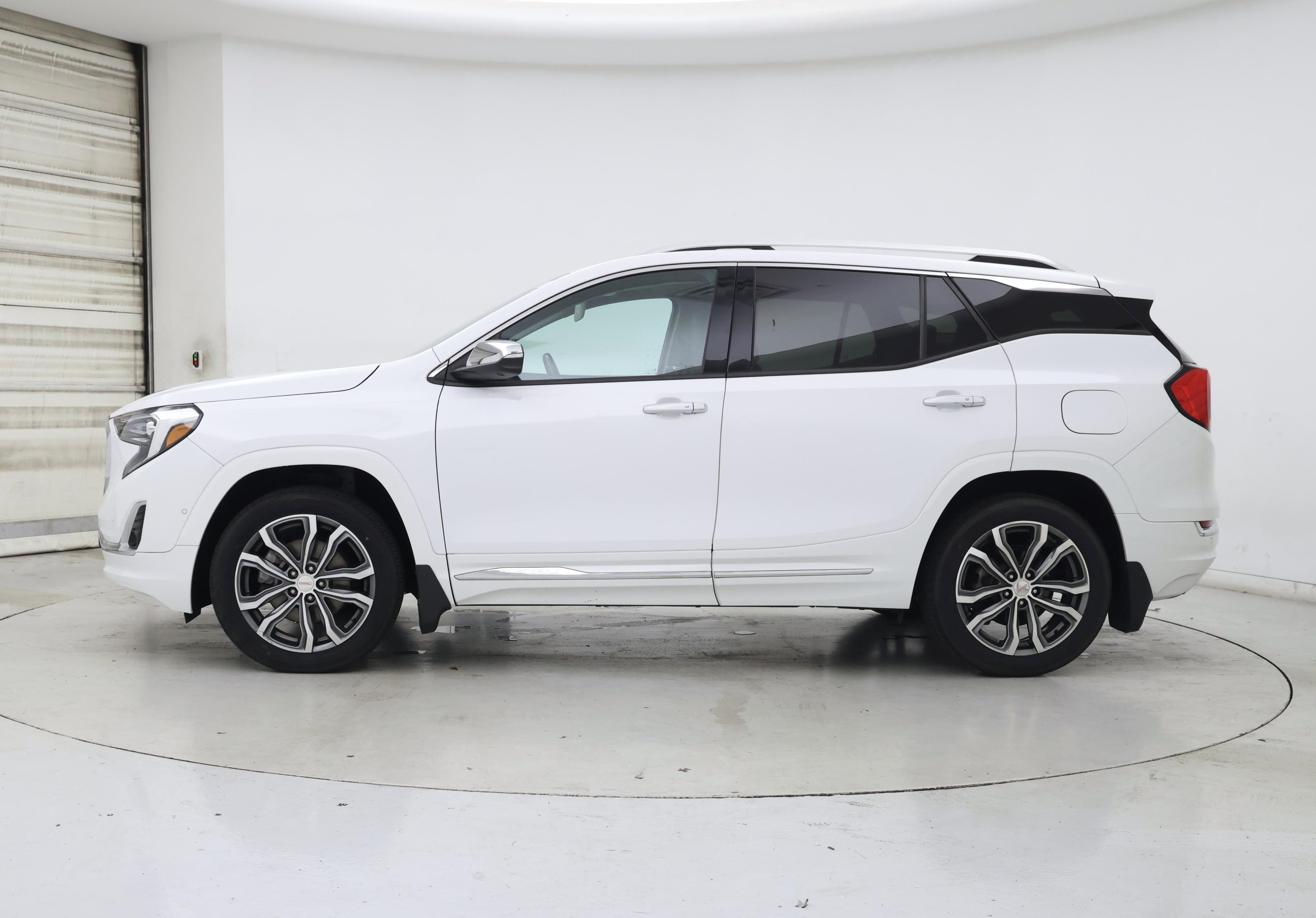 Thumbnail: 2018 GMC Terrain - 3
