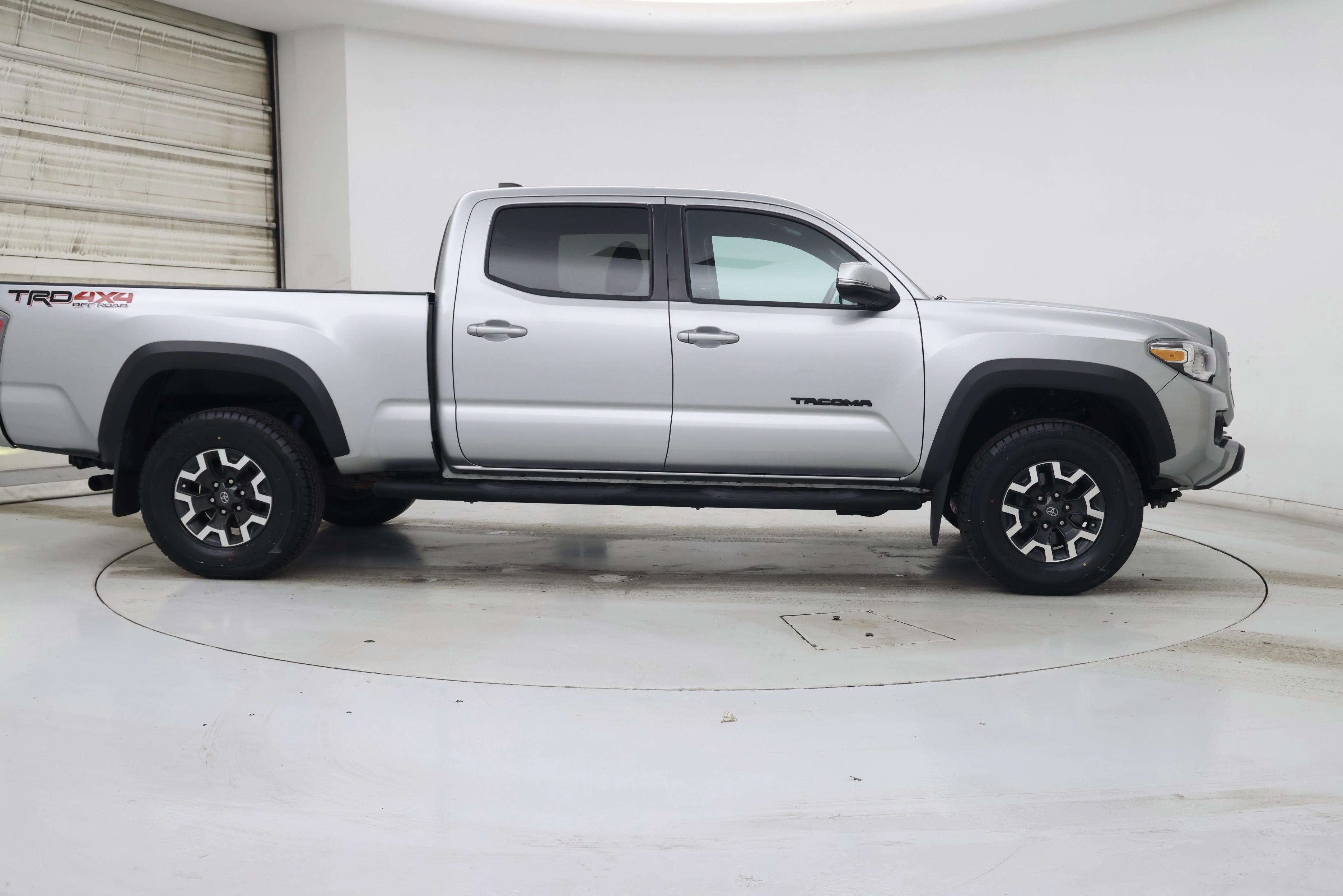 Thumbnail: 2022 Toyota Tacoma - 7