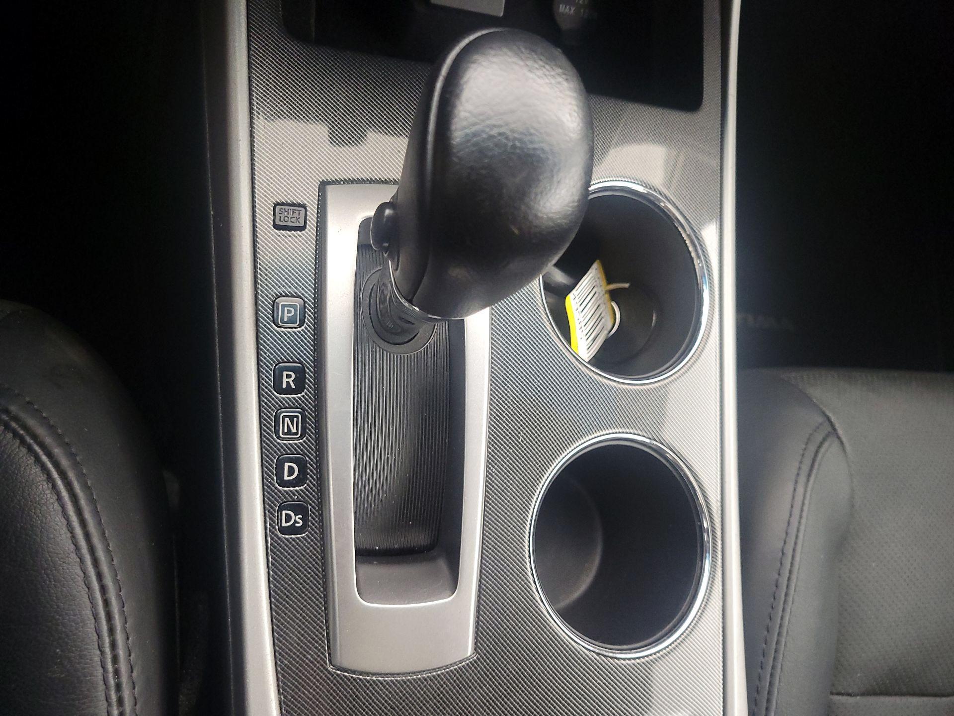 Thumbnail: 2014 Nissan Altima - 17