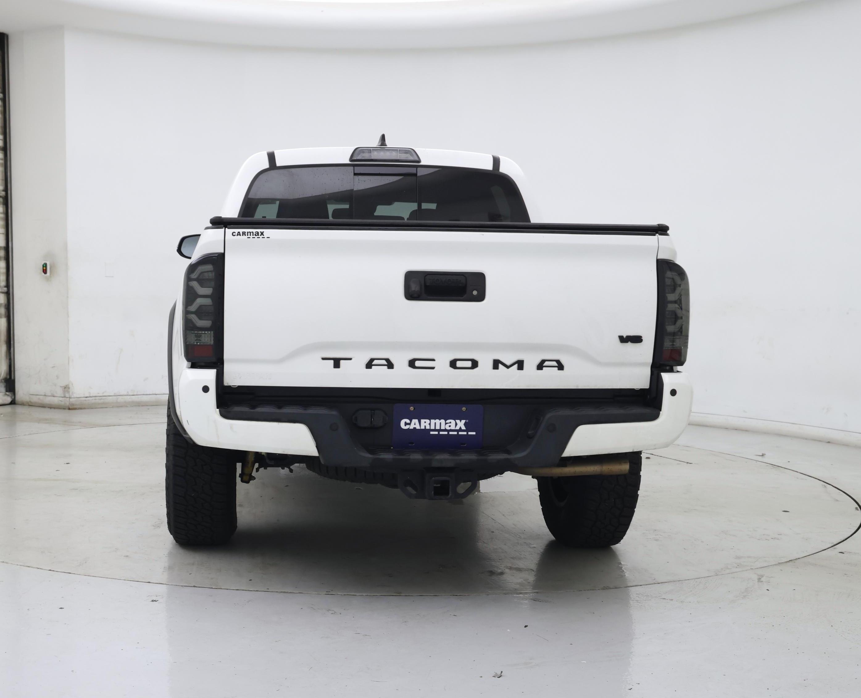 Thumbnail: 2018 Toyota Tacoma - 6