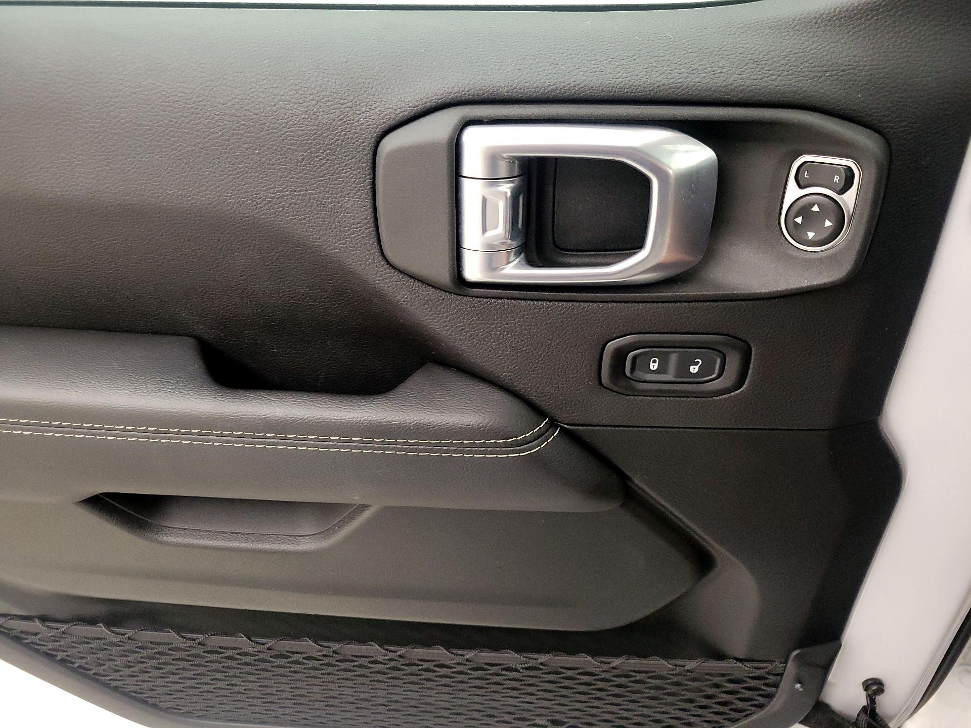 Thumbnail: 2021 Jeep Wrangler - 12
