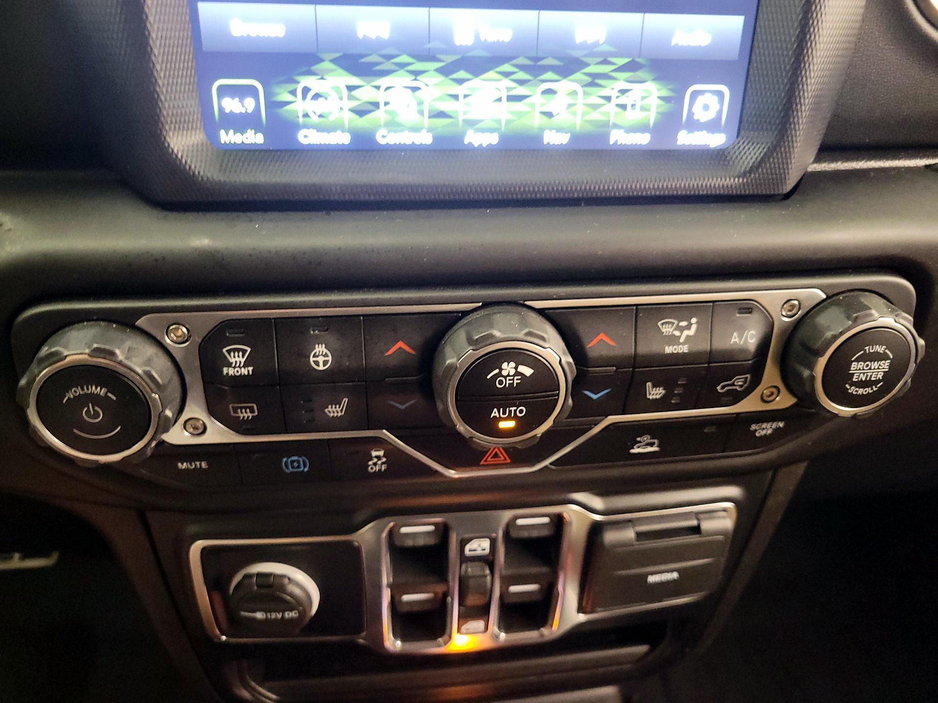 Thumbnail: 2021 Jeep Wrangler - 16