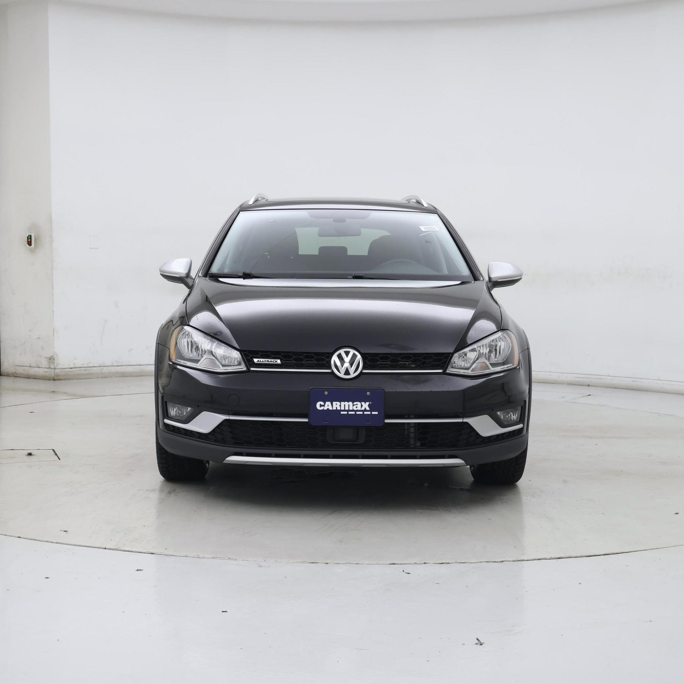 Thumbnail: 2017 Volkswagen Golf - 5