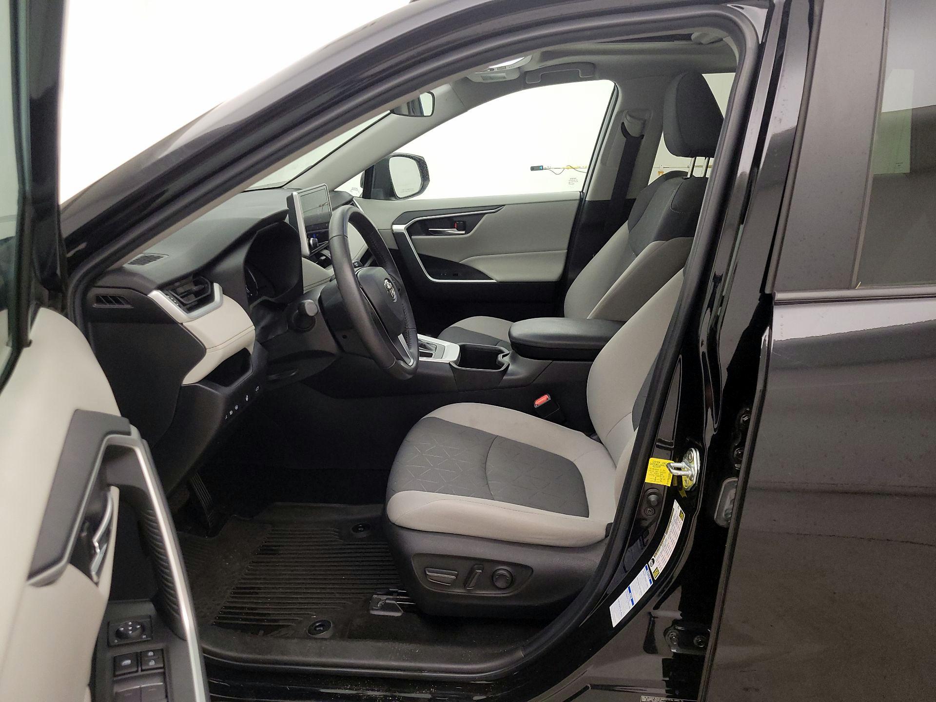 Thumbnail: 2023 Toyota RAV4 - 11