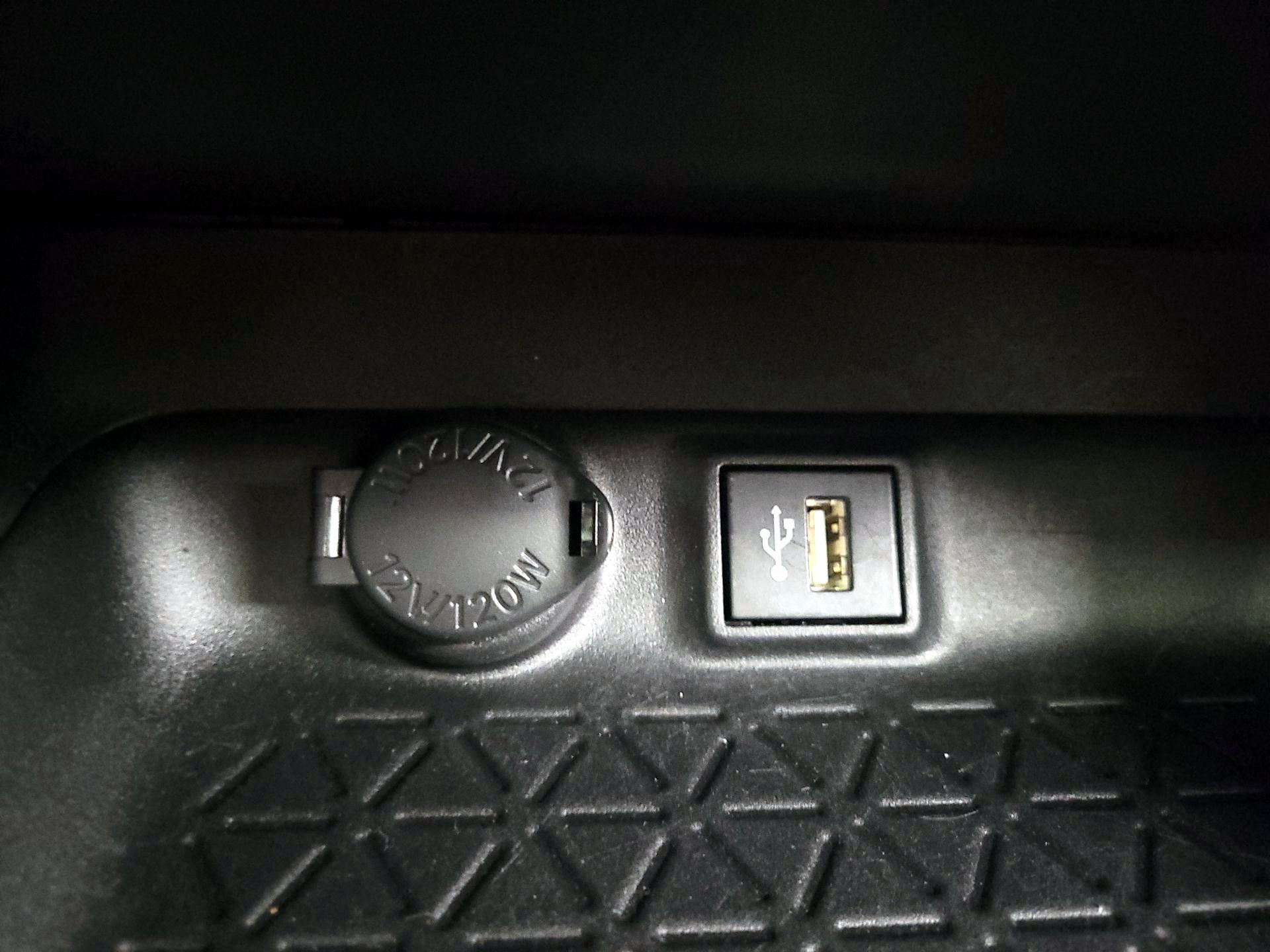 Thumbnail: 2023 Toyota RAV4 - 18