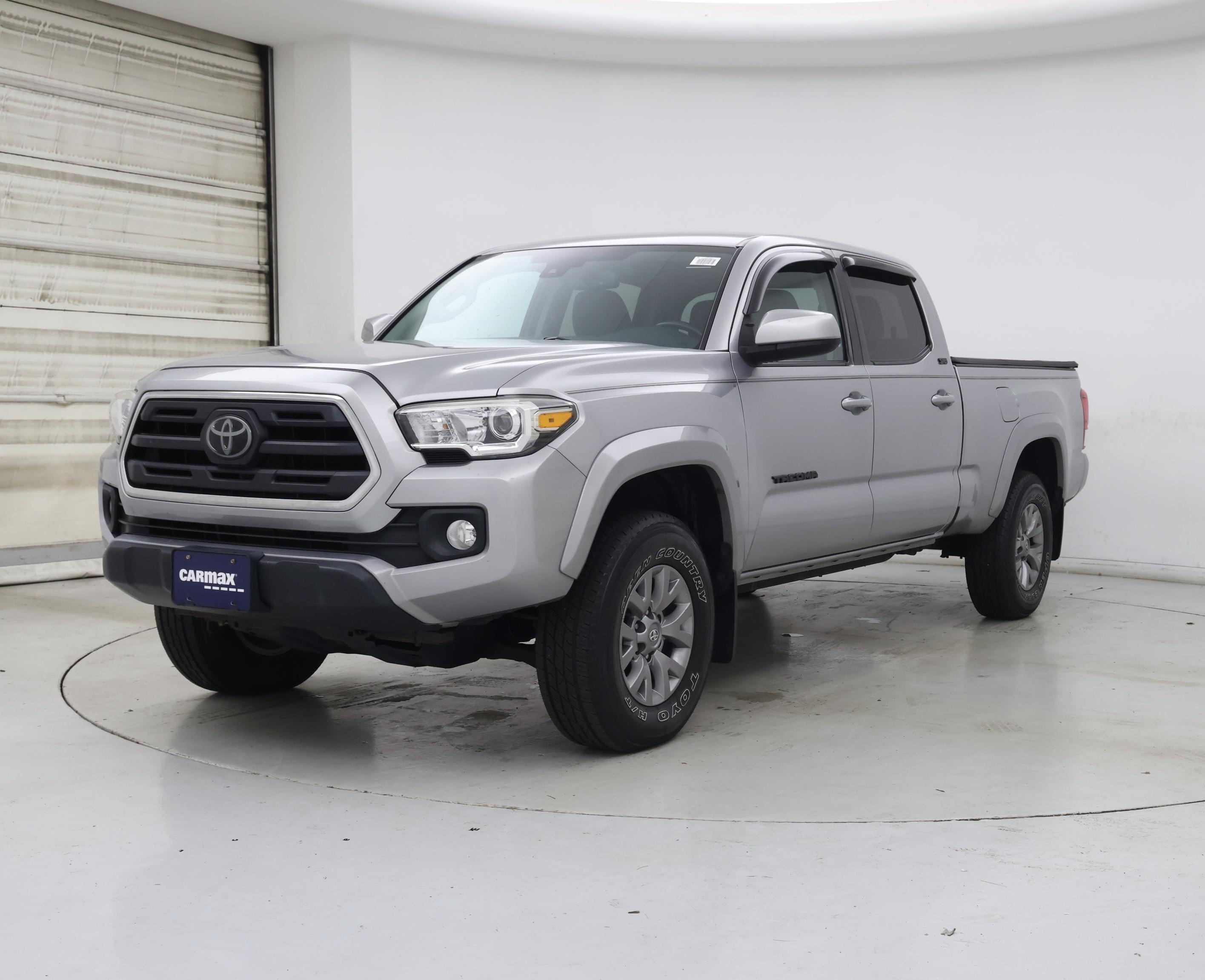Thumbnail: 2018 Toyota Tacoma - 4
