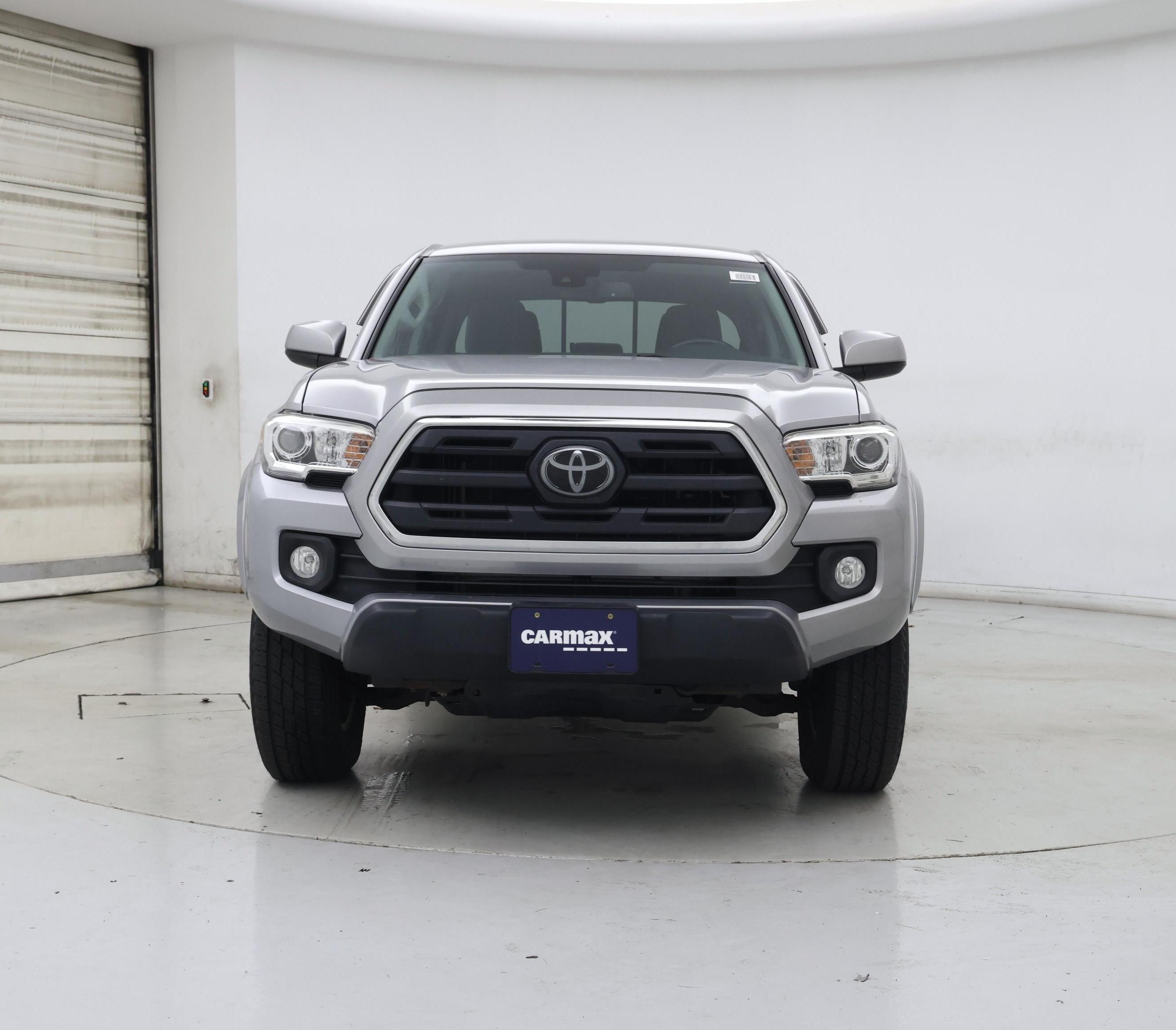 Thumbnail: 2018 Toyota Tacoma - 5