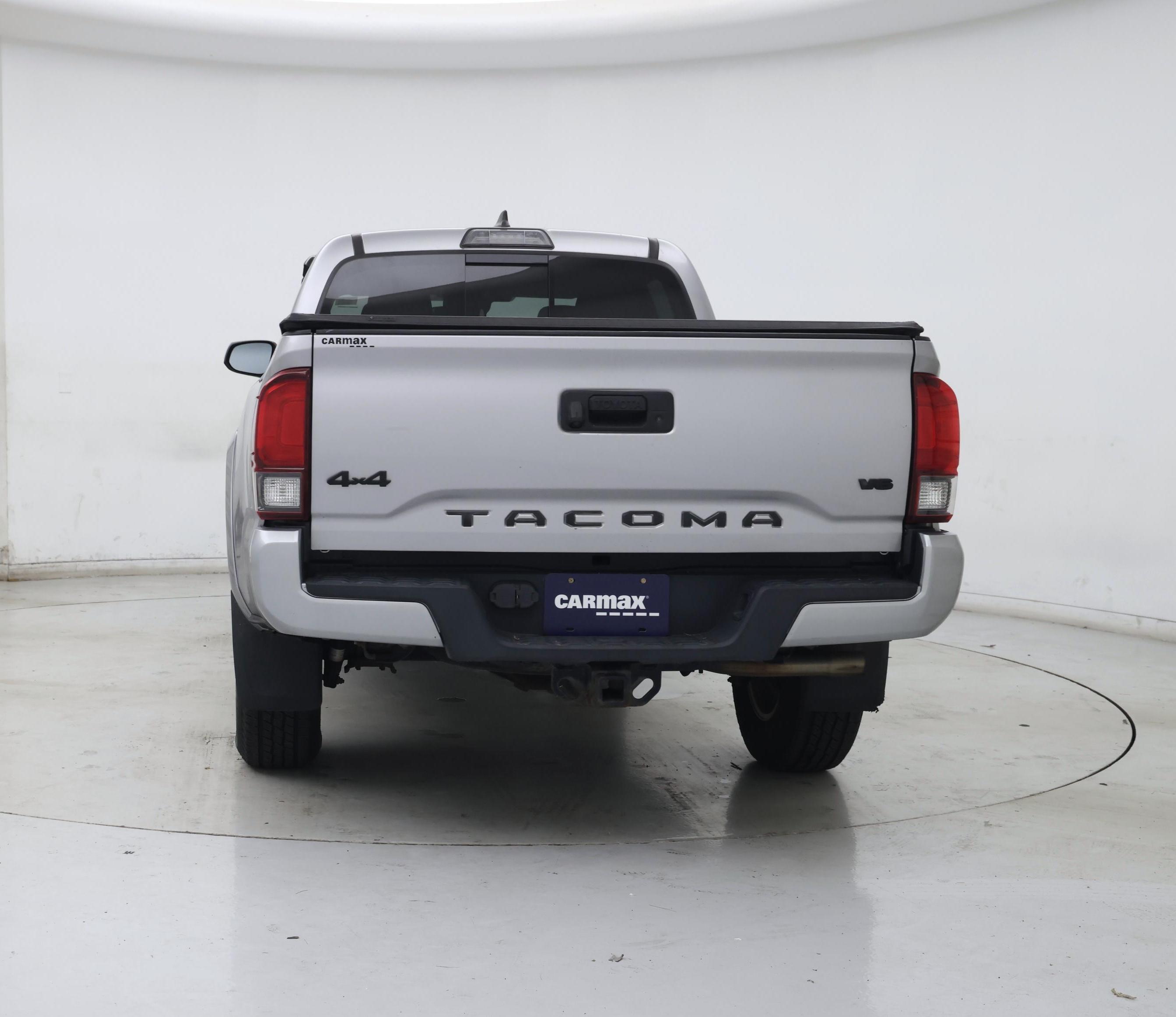 Thumbnail: 2018 Toyota Tacoma - 6