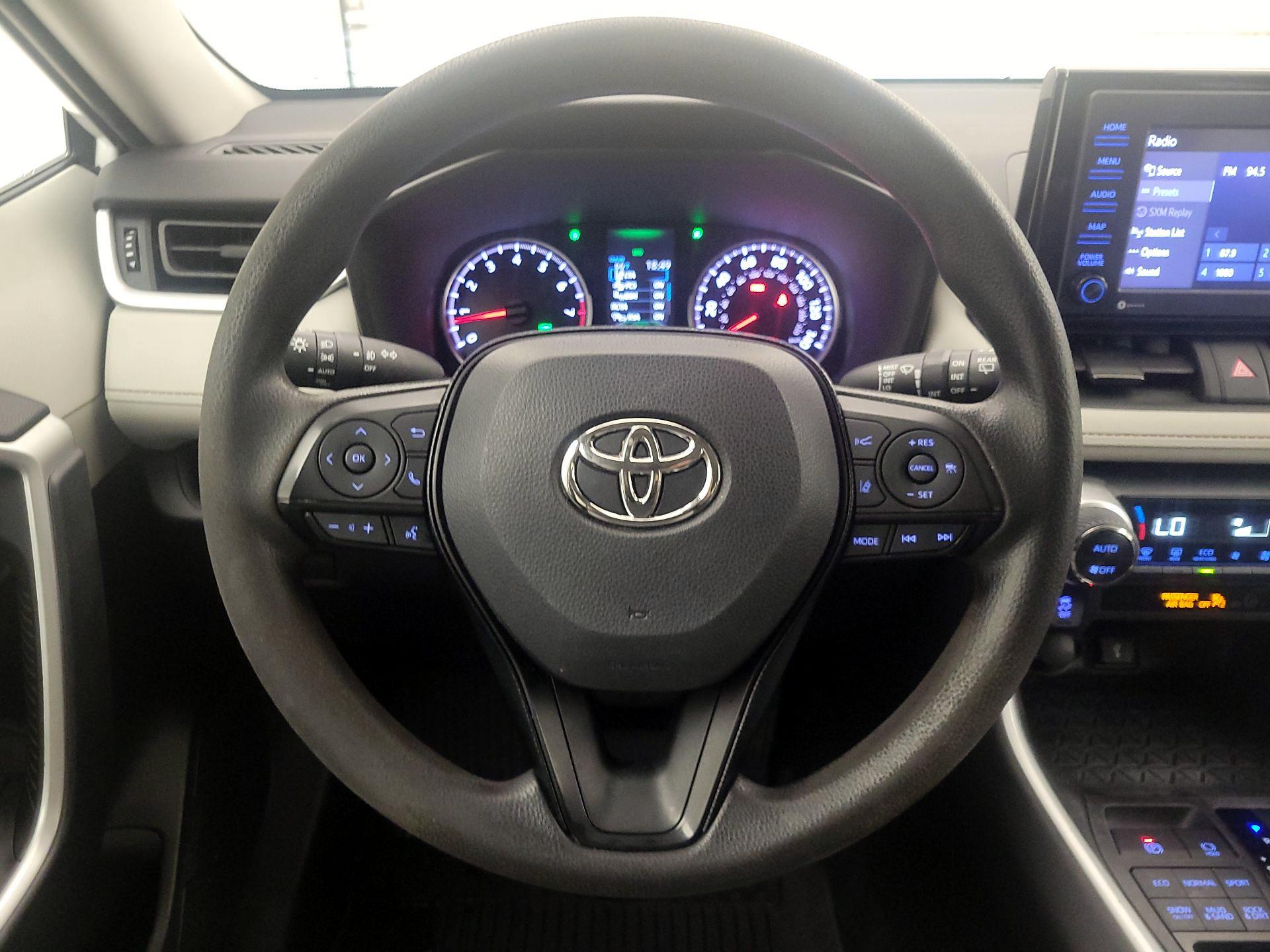Thumbnail: 2021 Toyota RAV4 - 10
