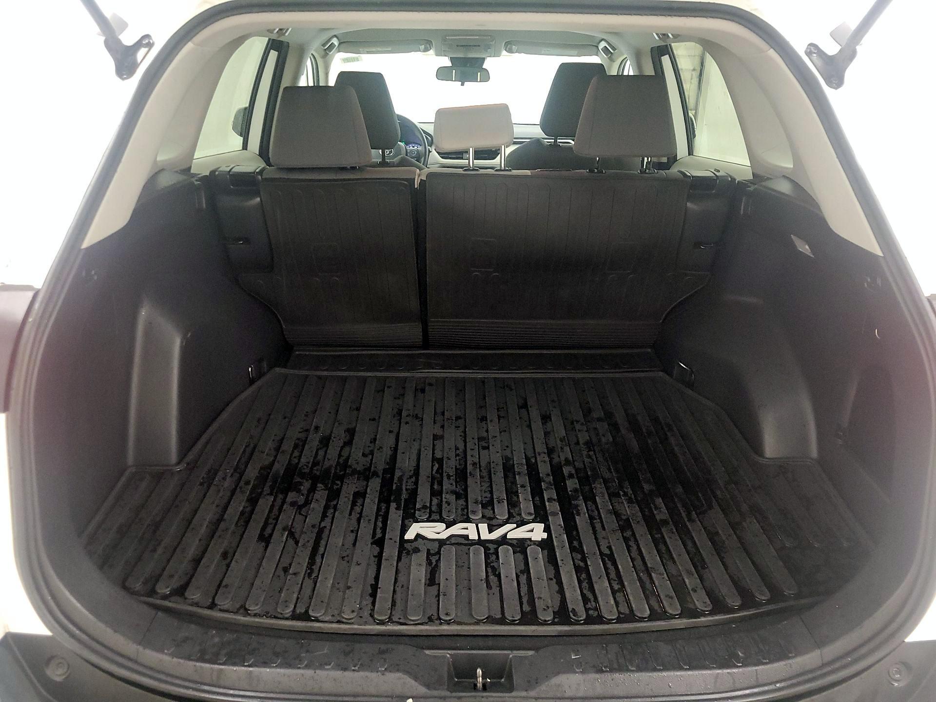 Thumbnail: 2021 Toyota RAV4 - 20