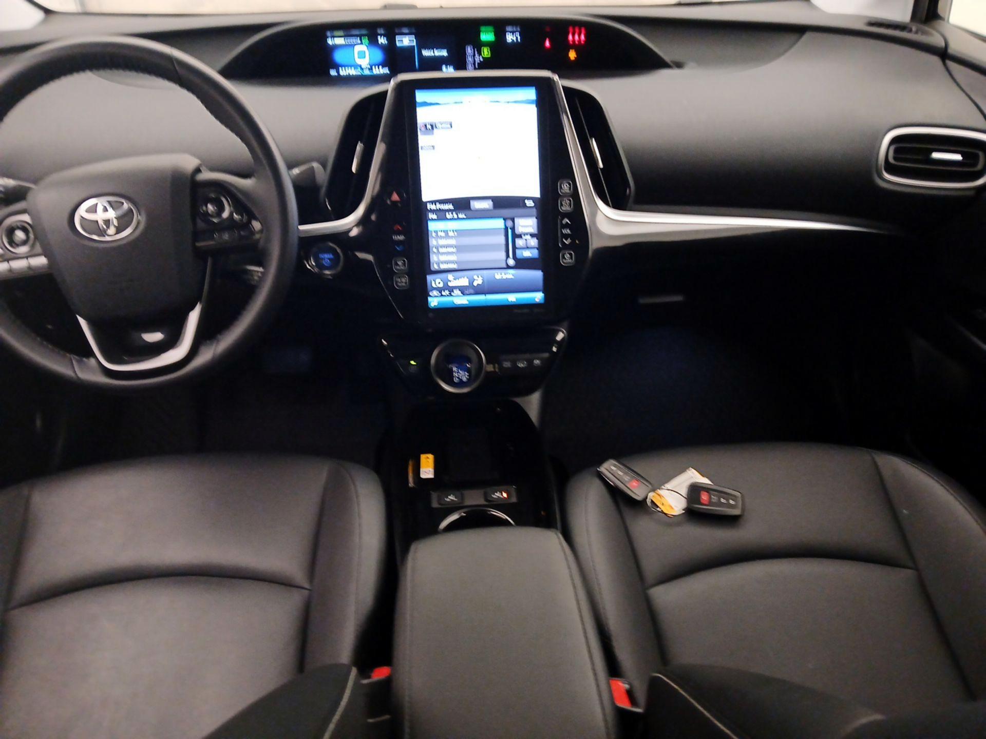 Thumbnail: 2021 Toyota Prius Prime - 9