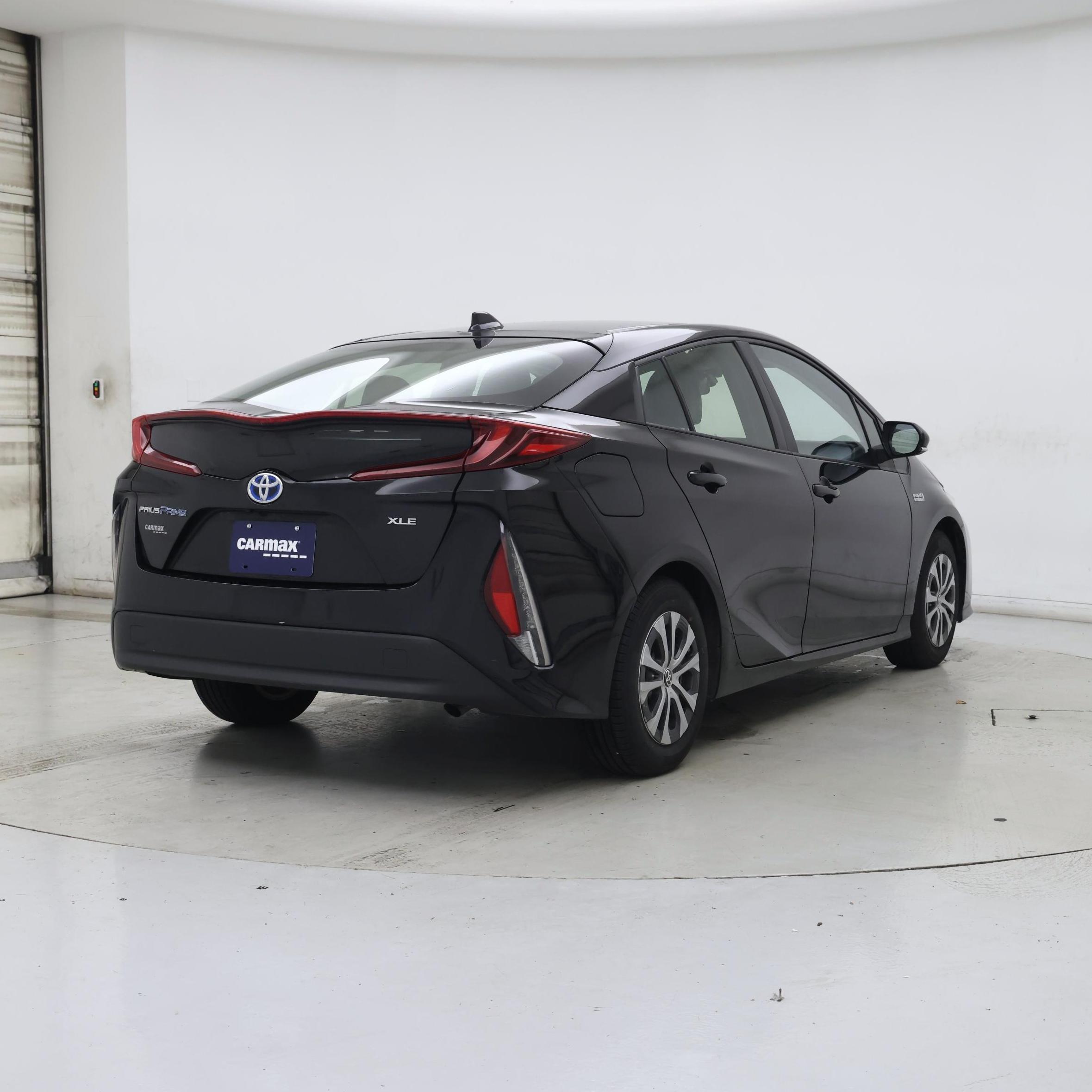 Thumbnail: 2021 Toyota Prius Prime - 8