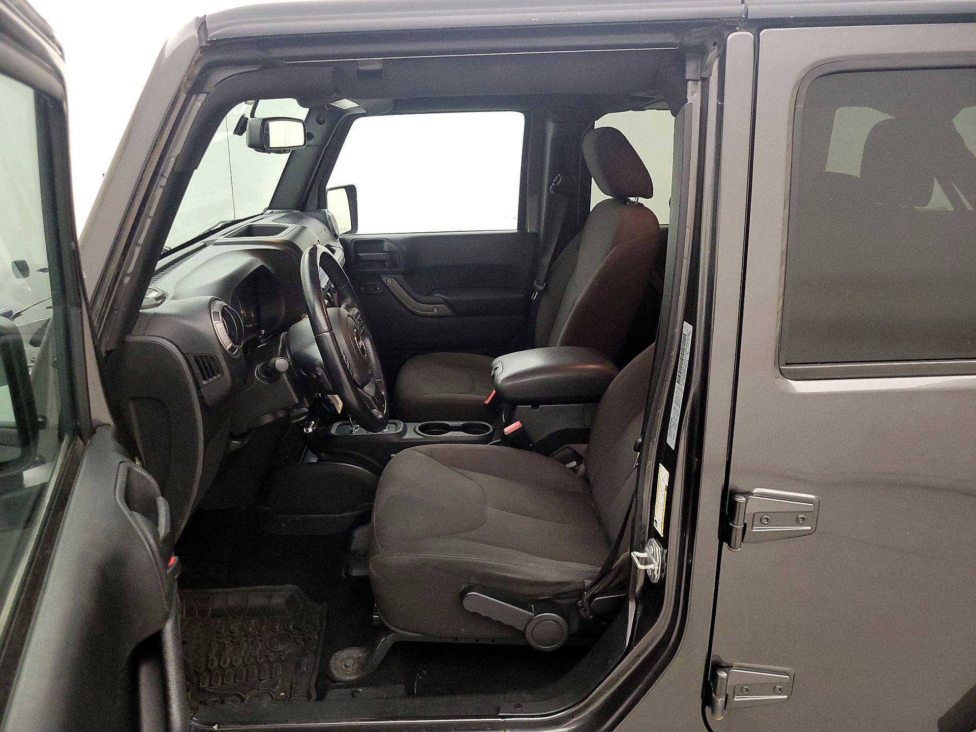 Thumbnail: 2017 Jeep Wrangler - 11