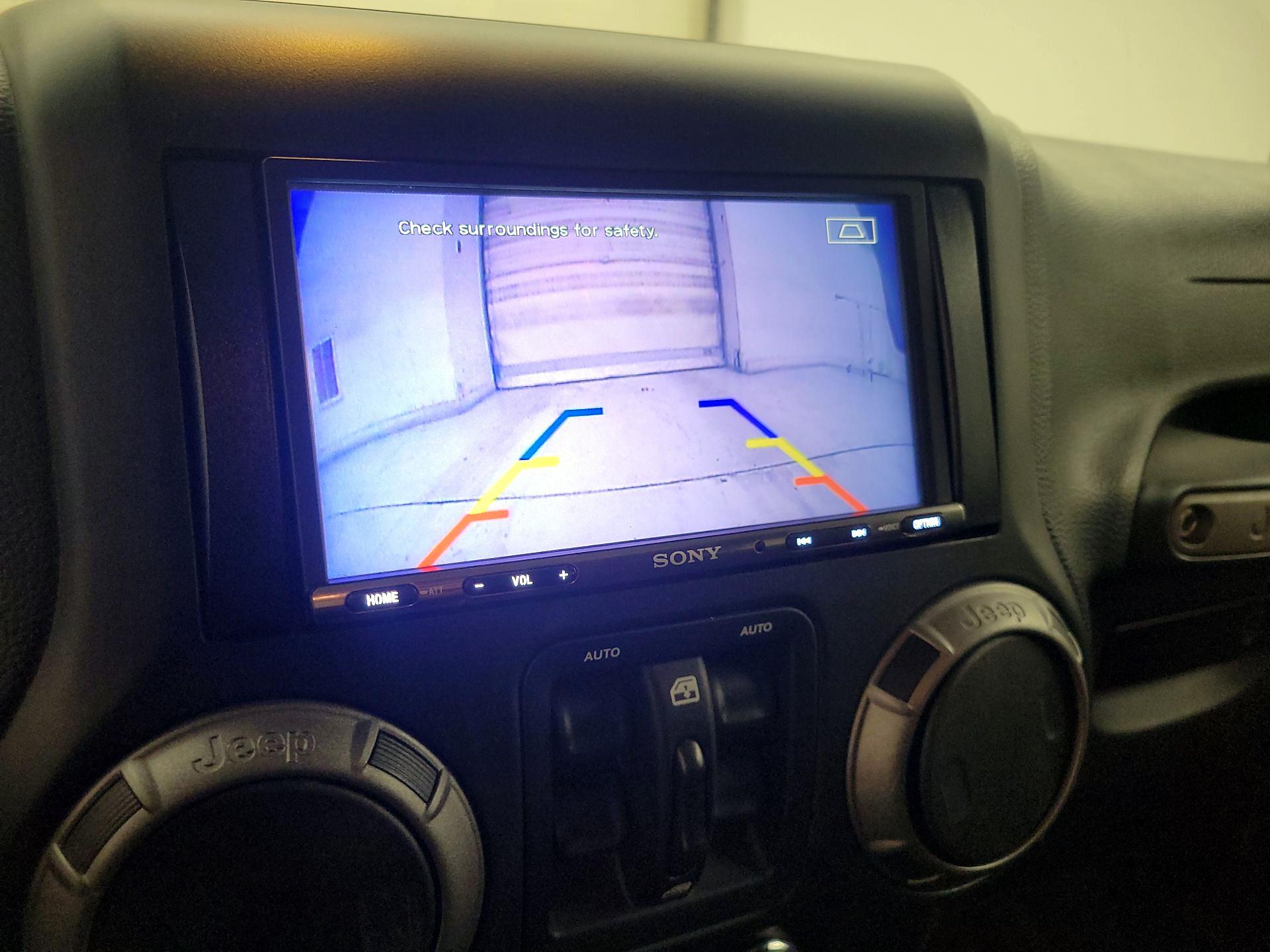 Thumbnail: 2017 Jeep Wrangler - 13