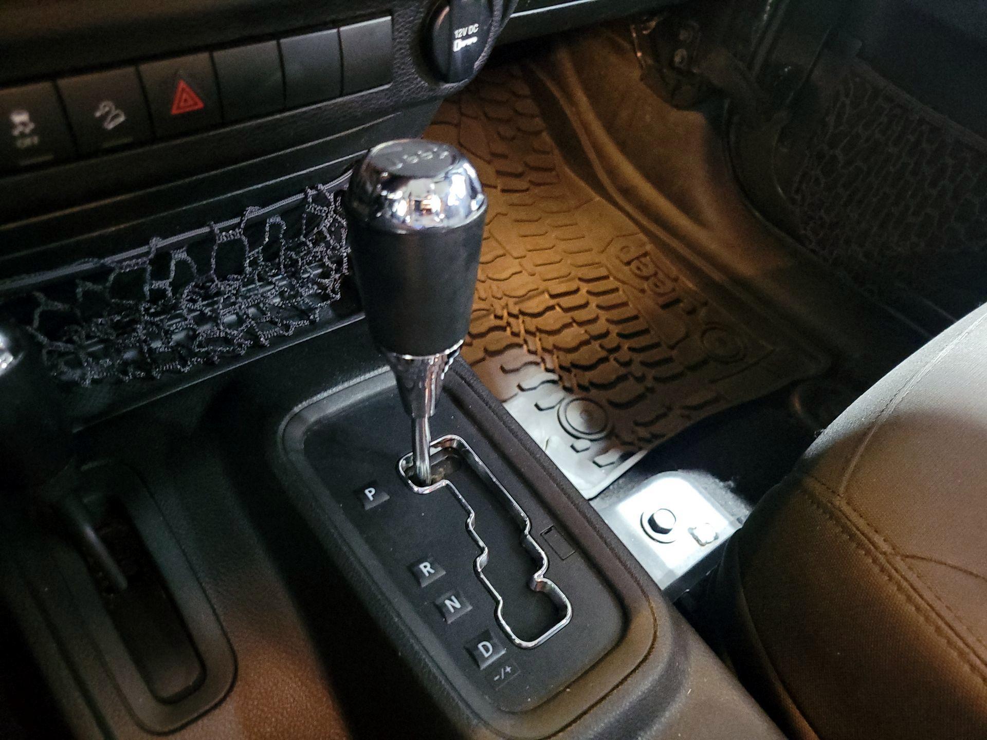 Thumbnail: 2017 Jeep Wrangler - 16