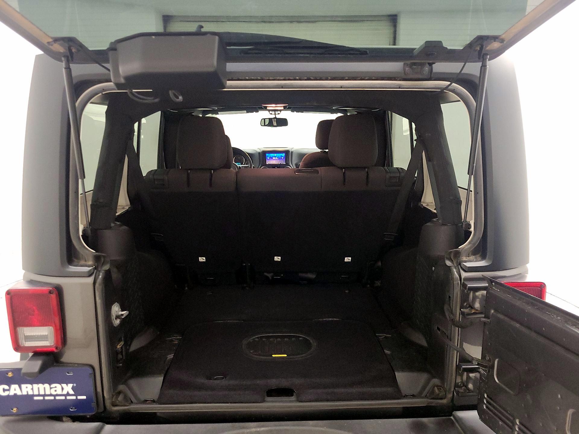 Thumbnail: 2017 Jeep Wrangler - 19