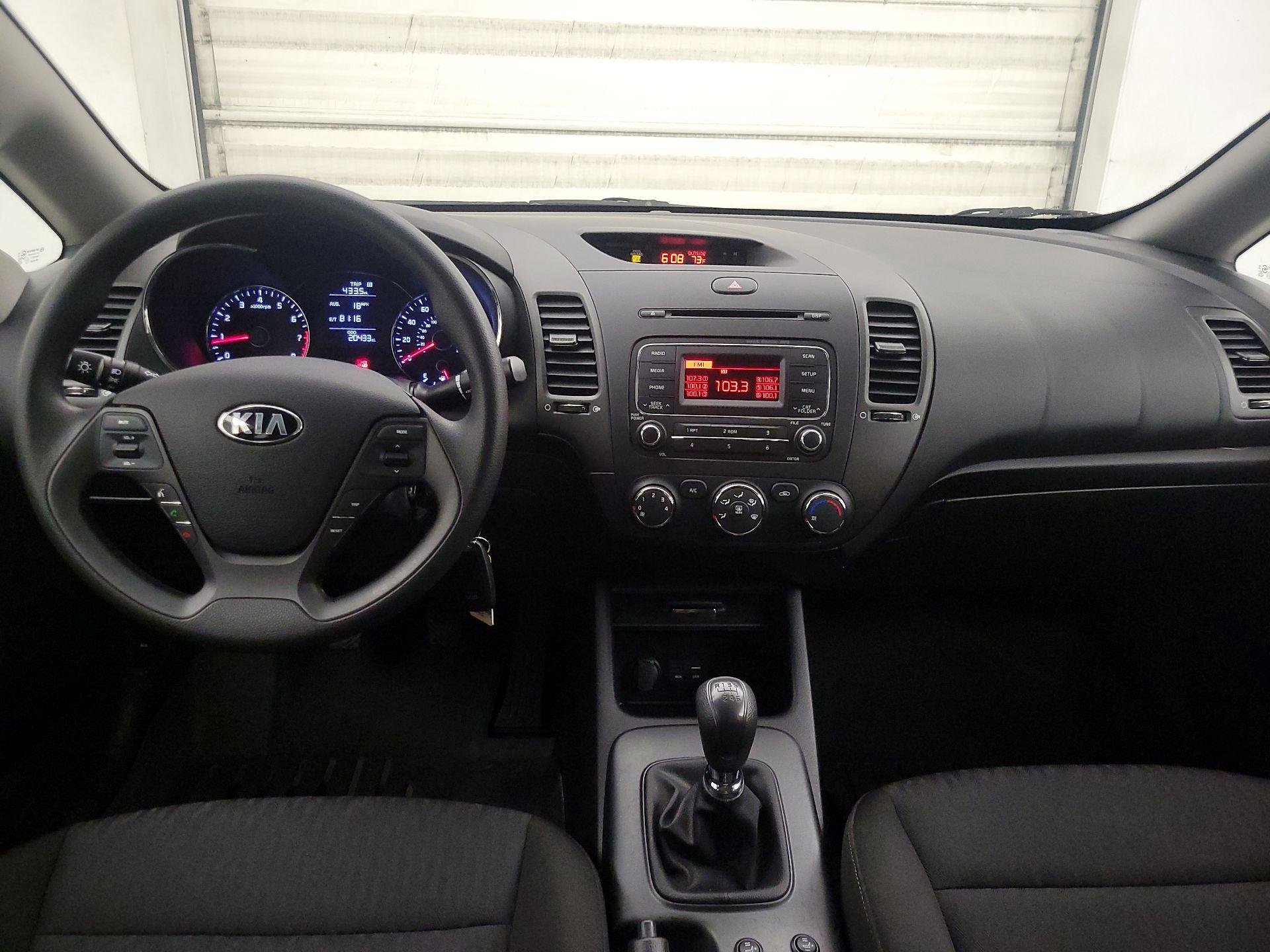 Thumbnail: 2016 Kia Forte - 9