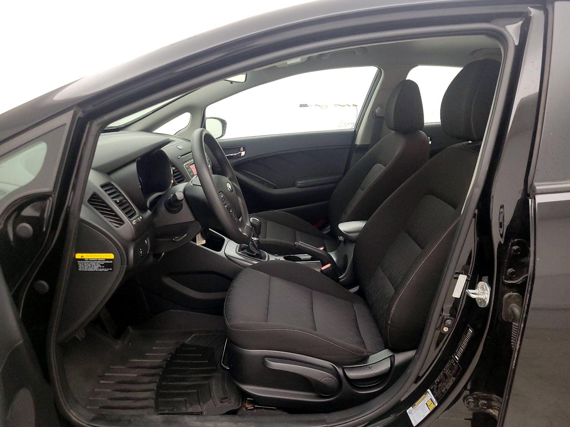 Thumbnail: 2016 Kia Forte - 11