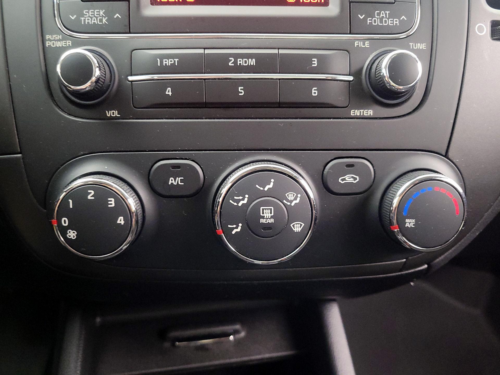 Thumbnail: 2016 Kia Forte - 15