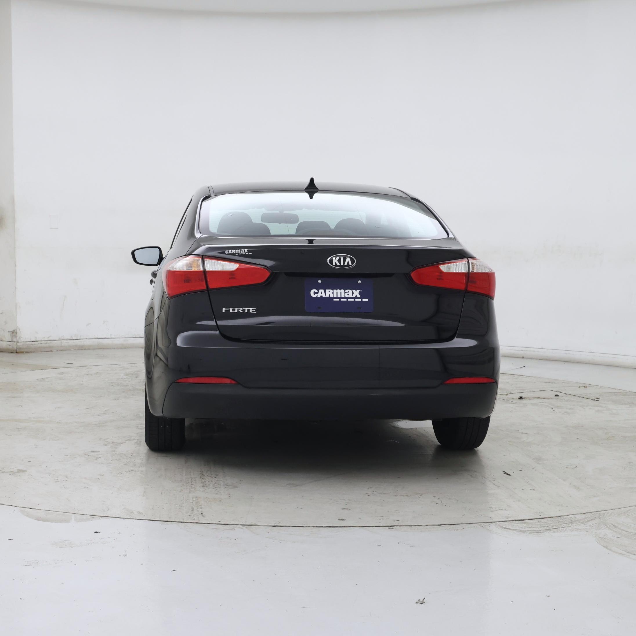 Thumbnail: 2016 Kia Forte - 6