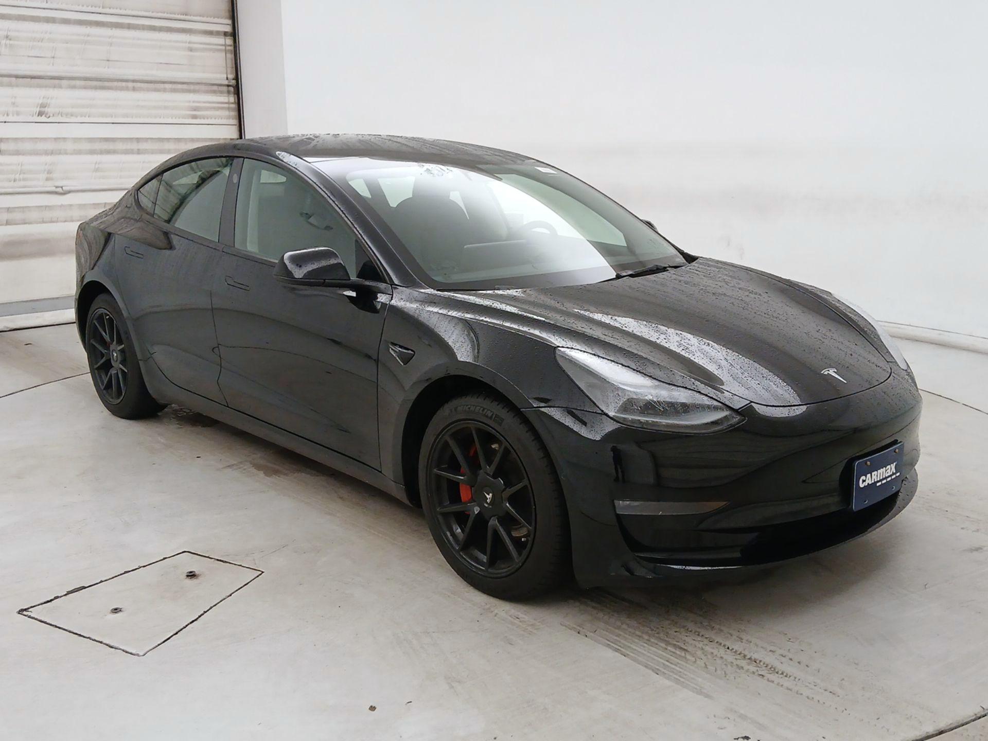 Thumbnail: 2022 Tesla Model 3 - 1