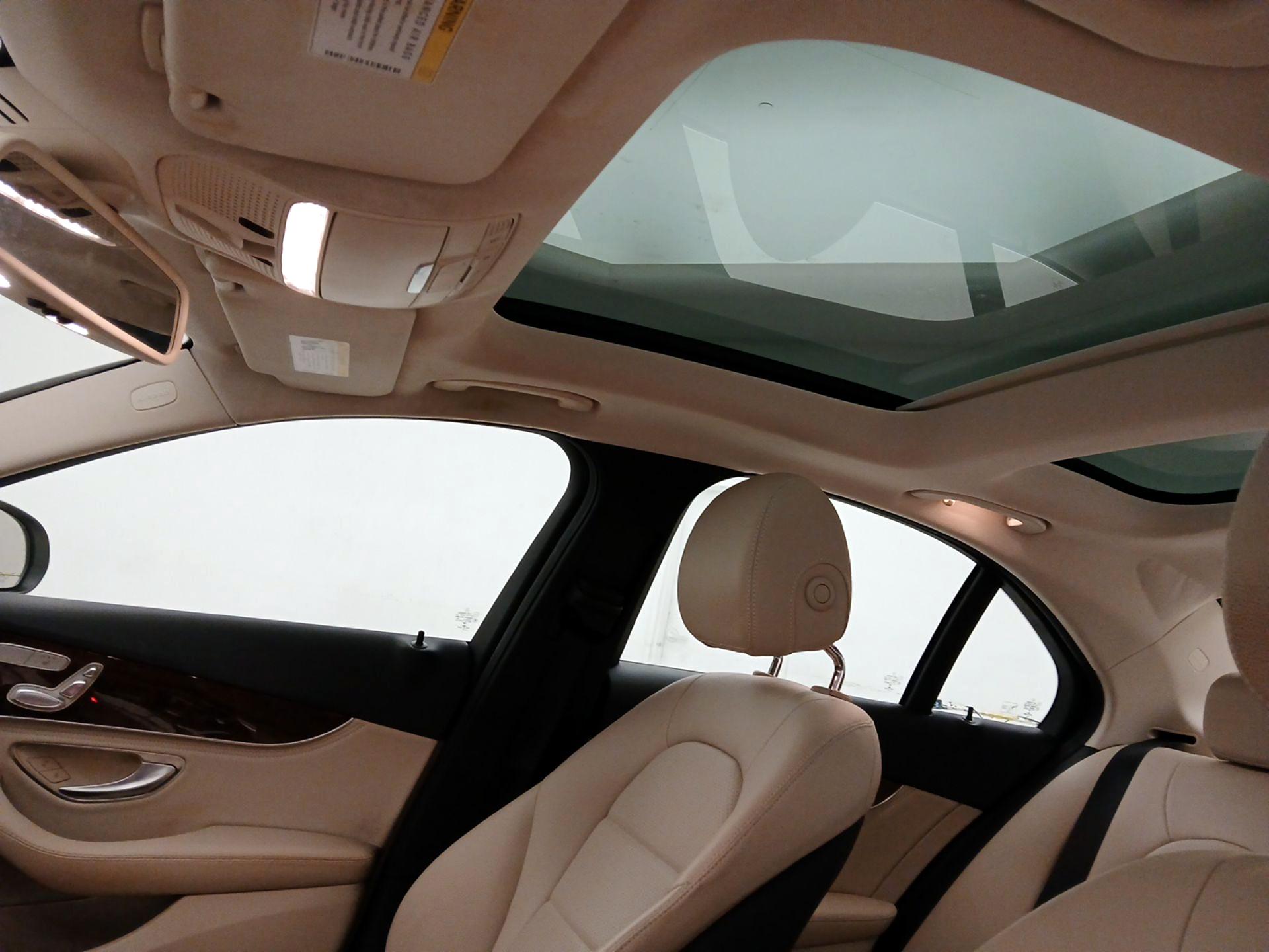 Thumbnail: 2015 Mercedes-Benz C-Class - 17