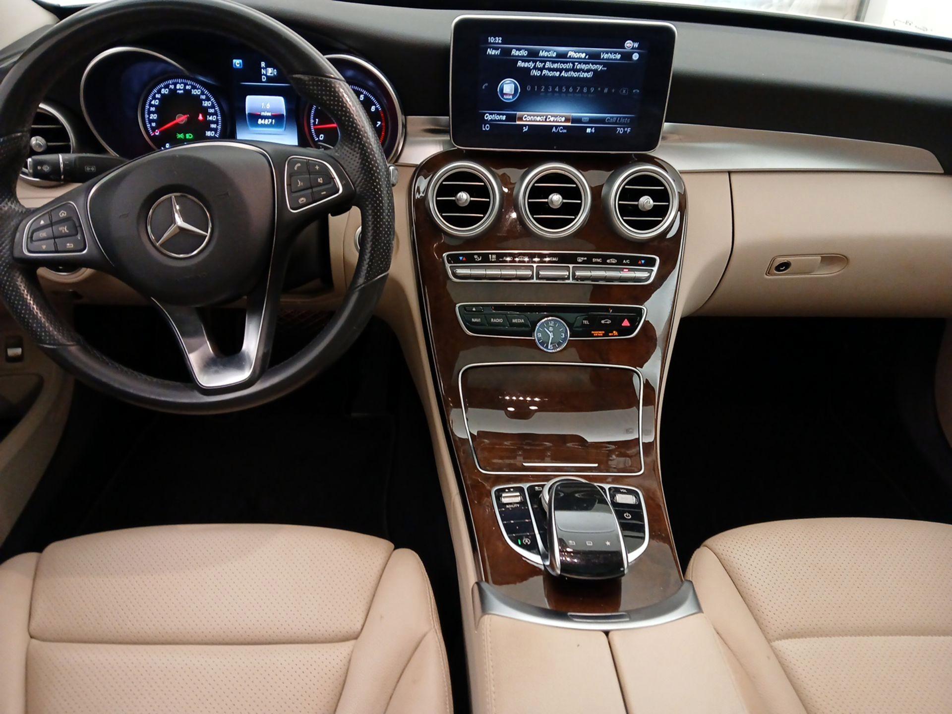 Thumbnail: 2015 Mercedes-Benz C-Class - 8