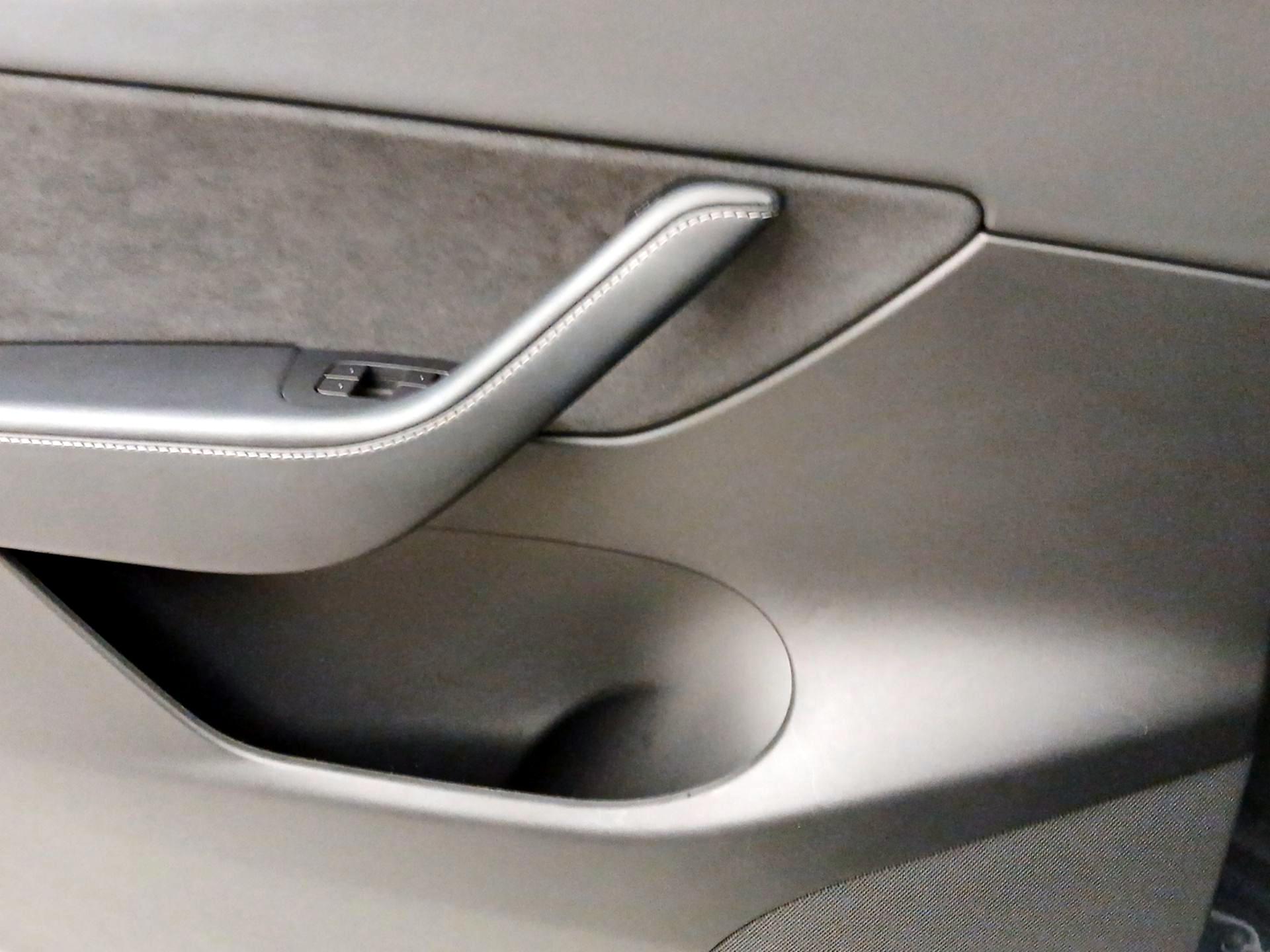 Thumbnail: 2022 Tesla Model Y - 10