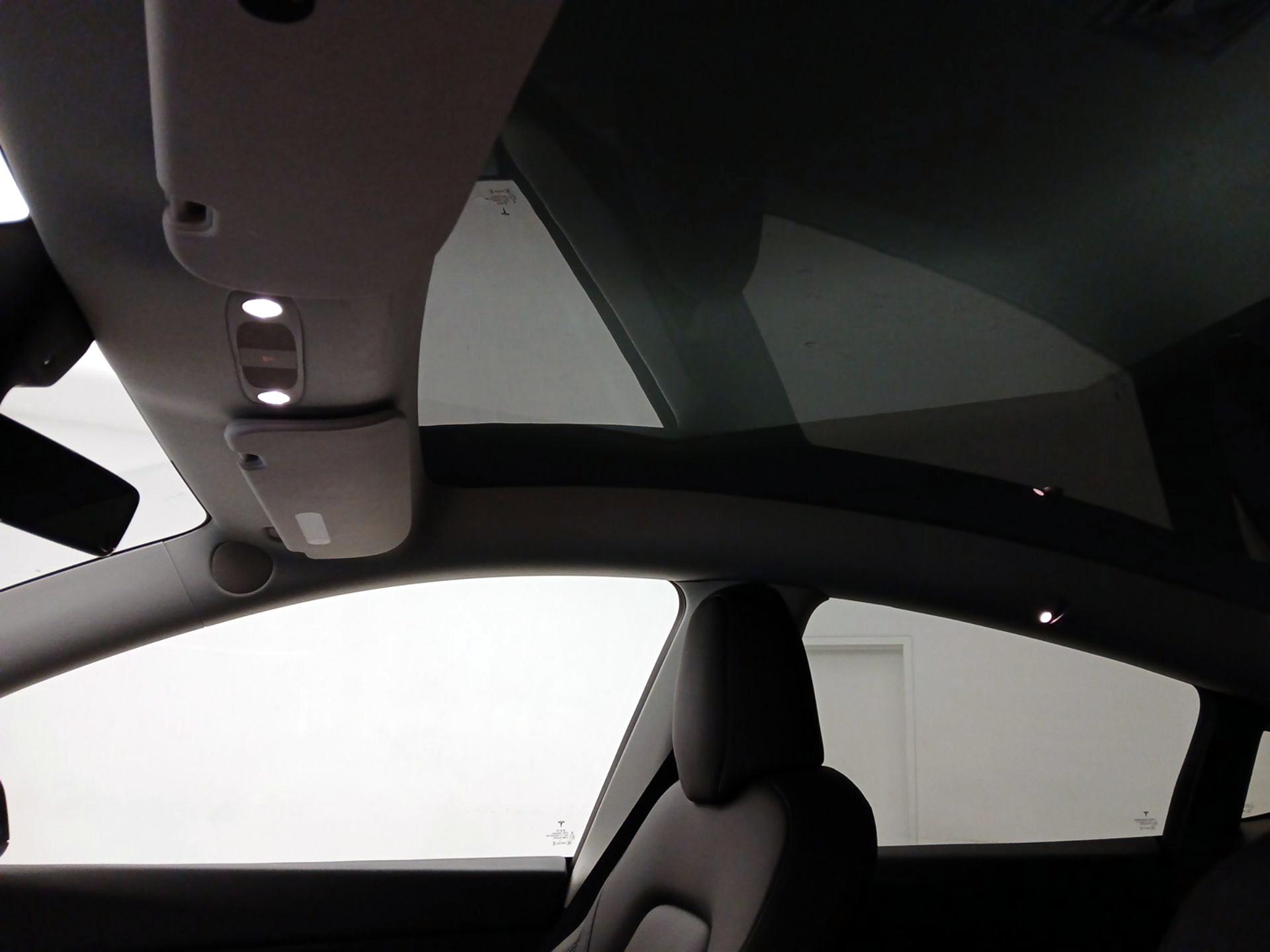 Thumbnail: 2022 Tesla Model Y - 15