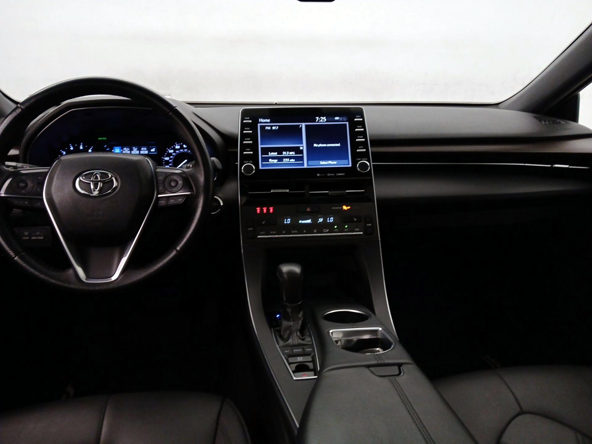 Thumbnail: 2019 Toyota Avalon - 9