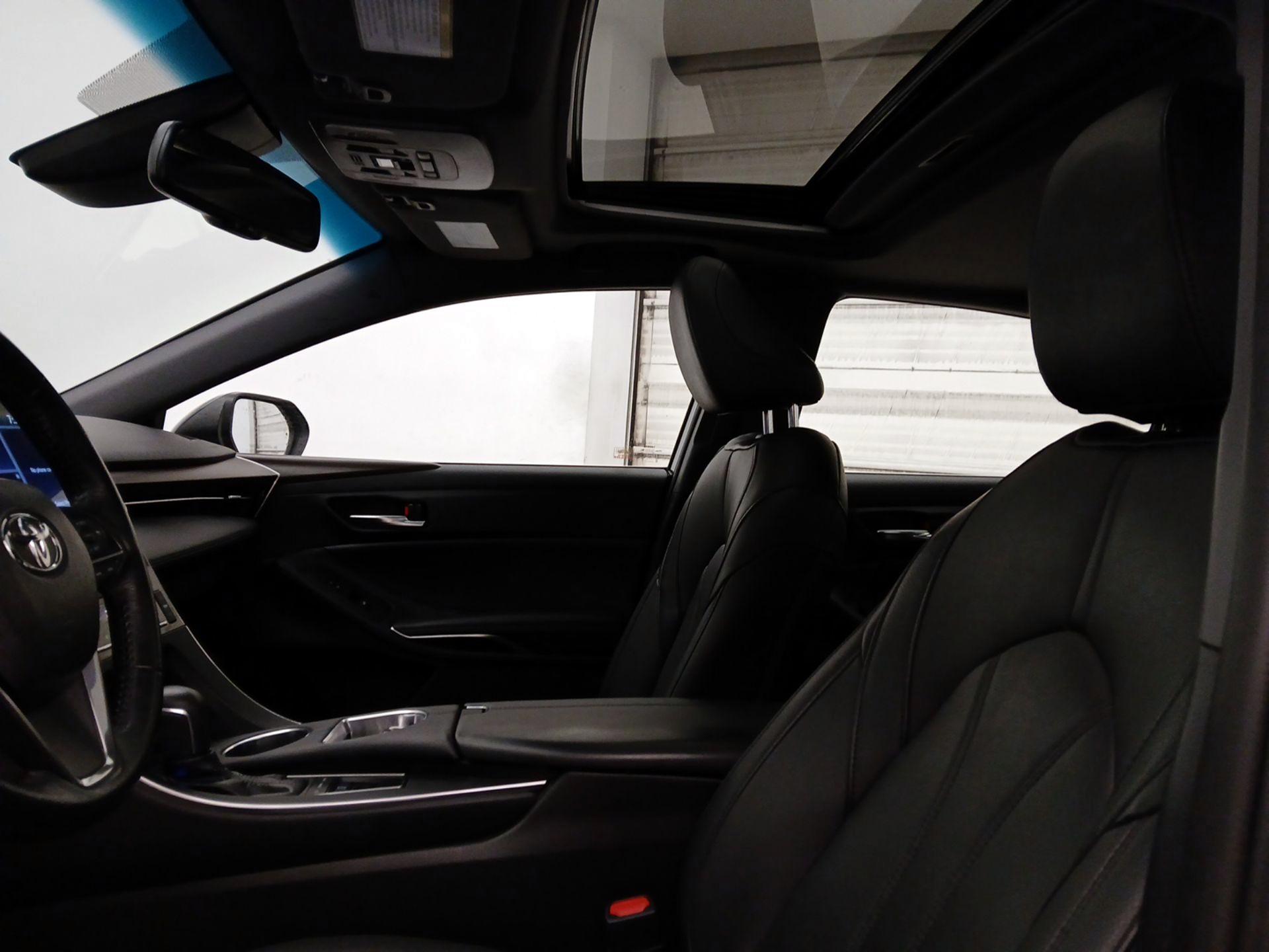 Thumbnail: 2019 Toyota Avalon - 19