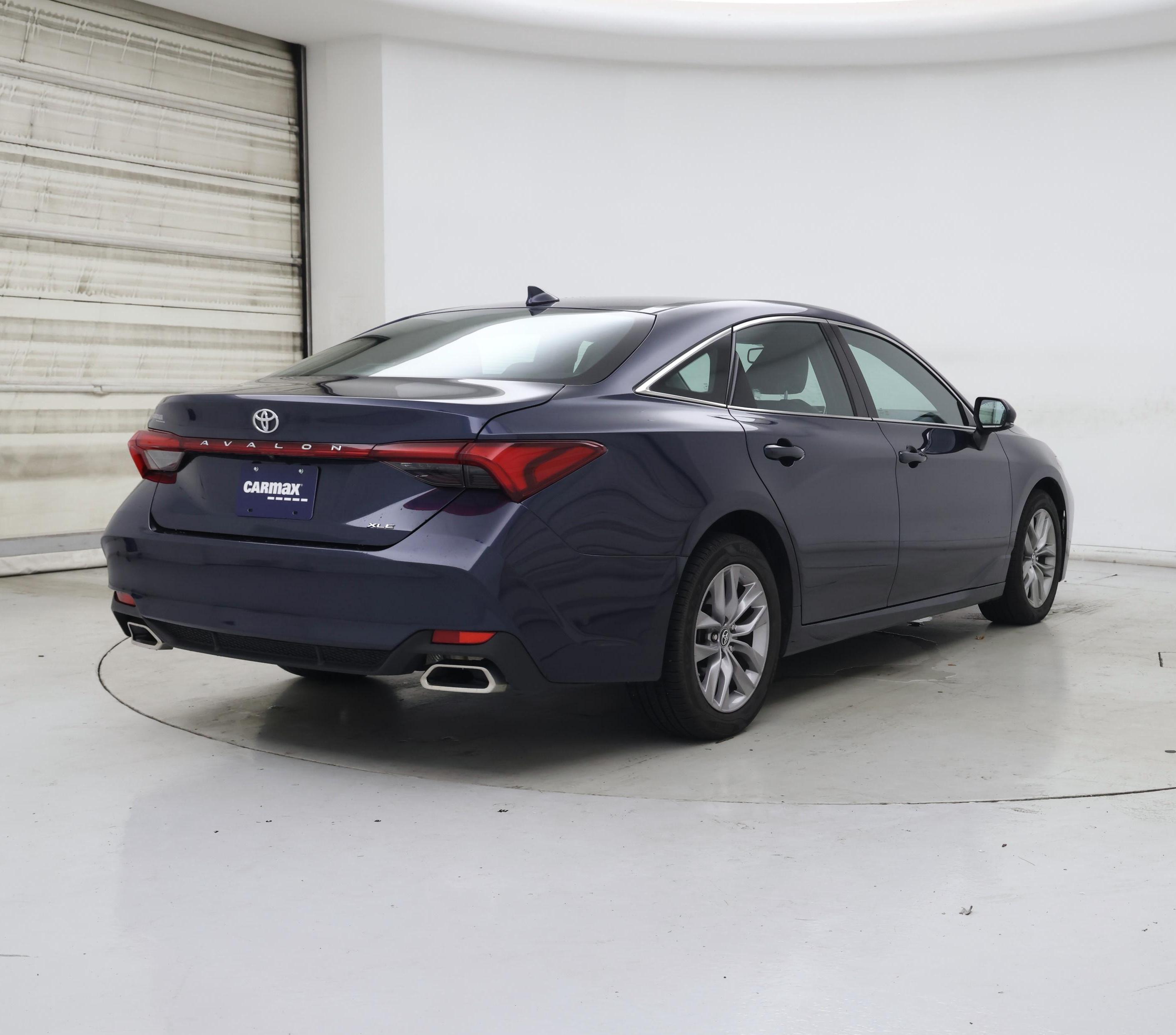 Thumbnail: 2019 Toyota Avalon - 8