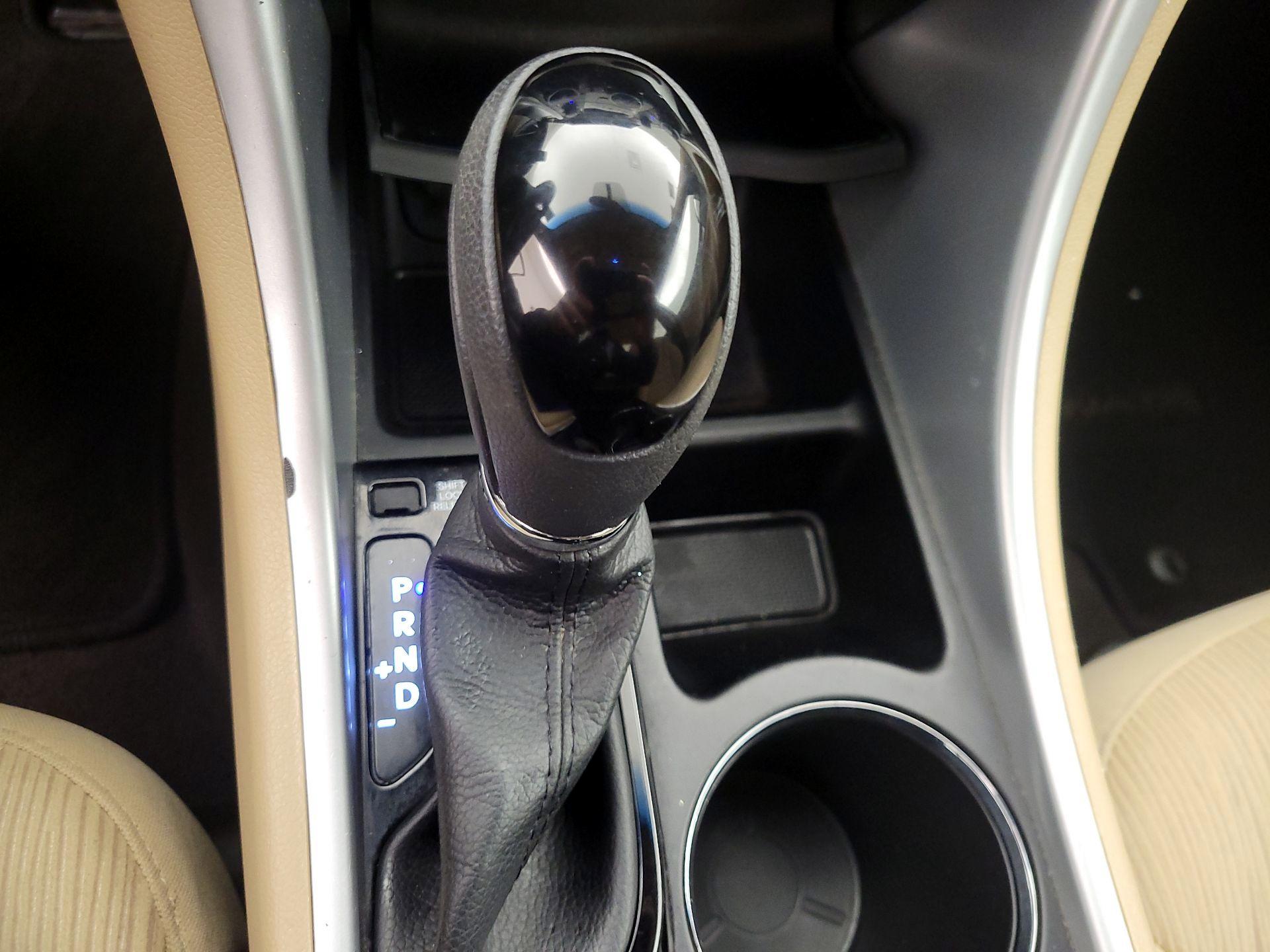 Thumbnail: 2014 Hyundai Sonata - 14