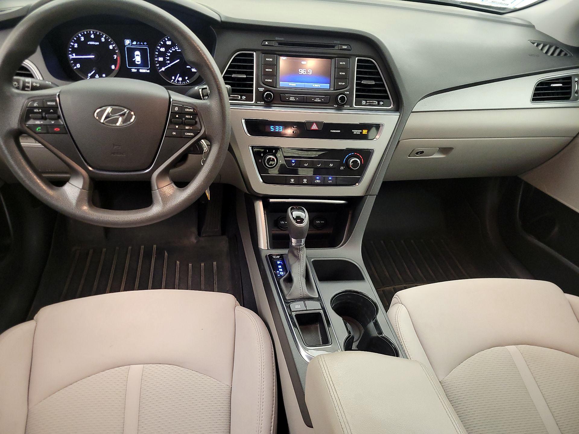 Thumbnail: 2015 Hyundai Sonata - 9