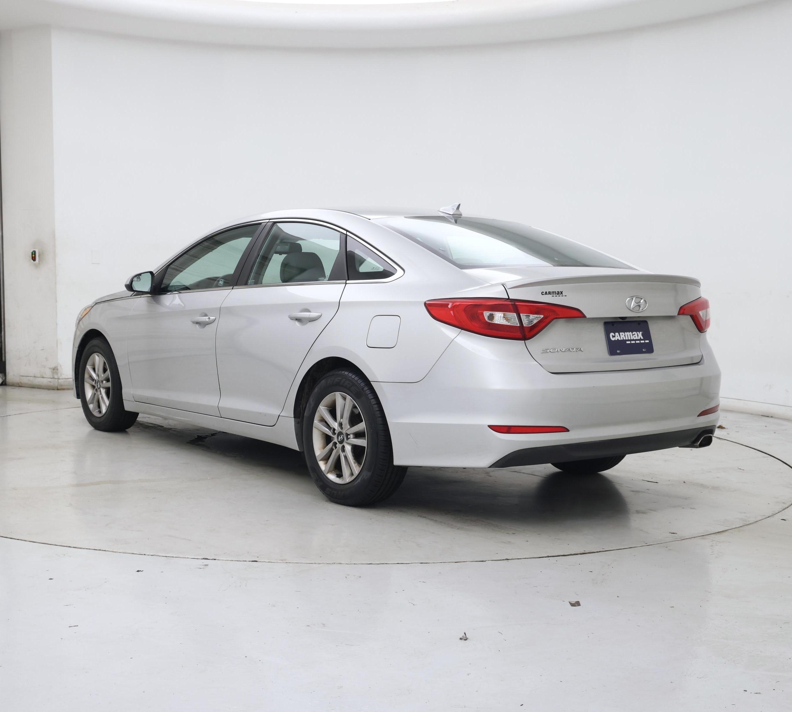 Thumbnail: 2015 Hyundai Sonata - 2