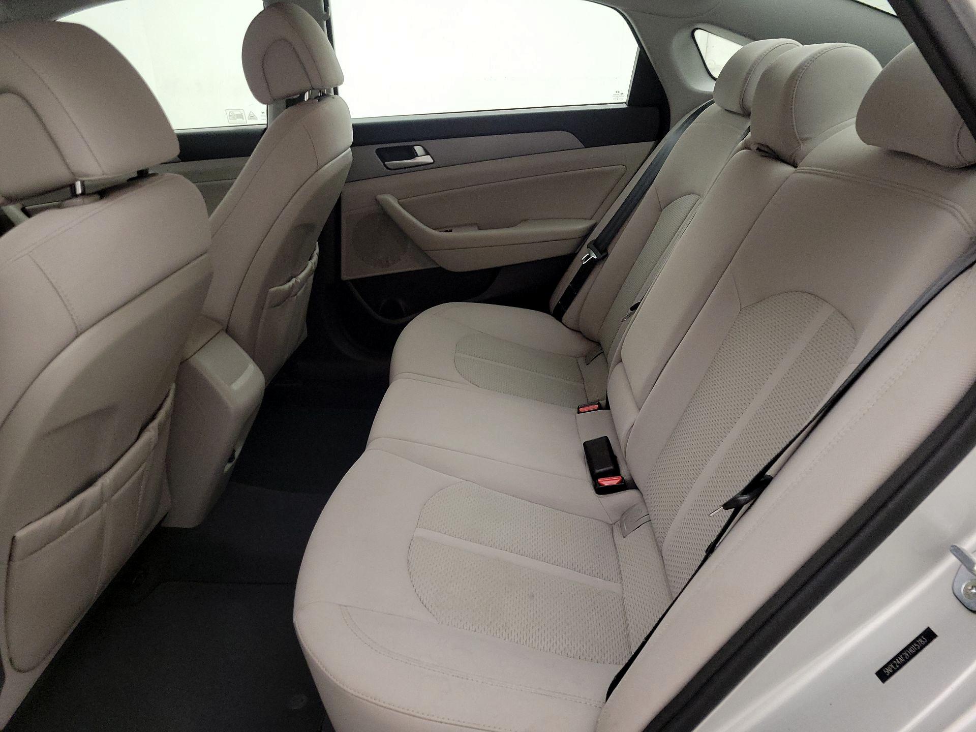 Thumbnail: 2015 Hyundai Sonata - 19