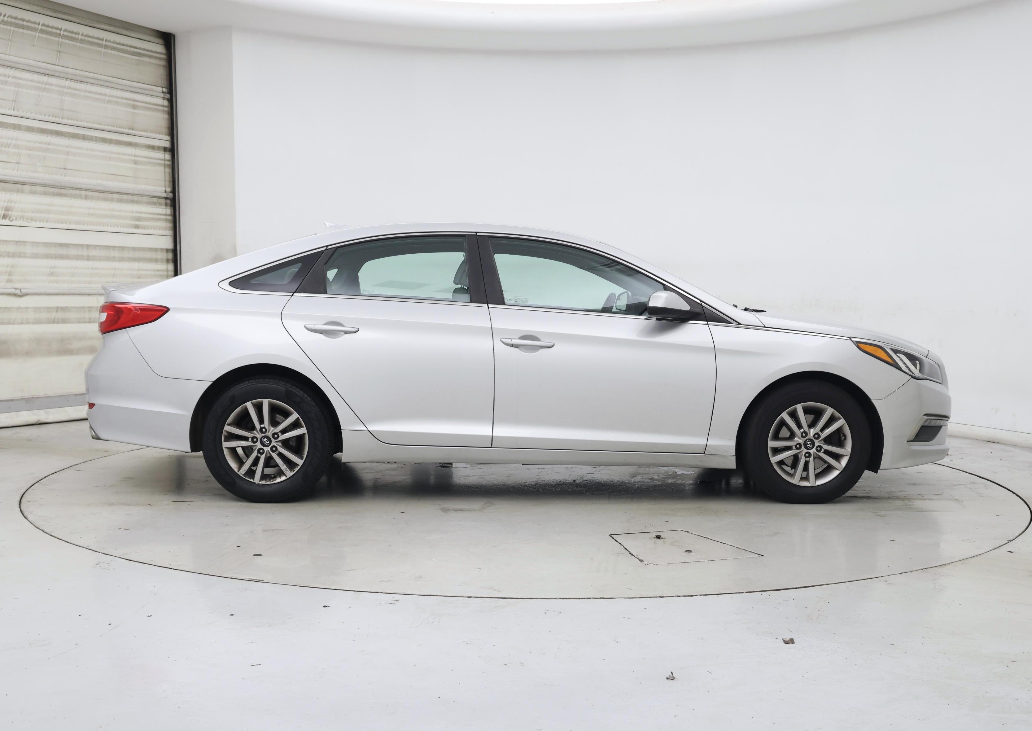 Thumbnail: 2015 Hyundai Sonata - 7