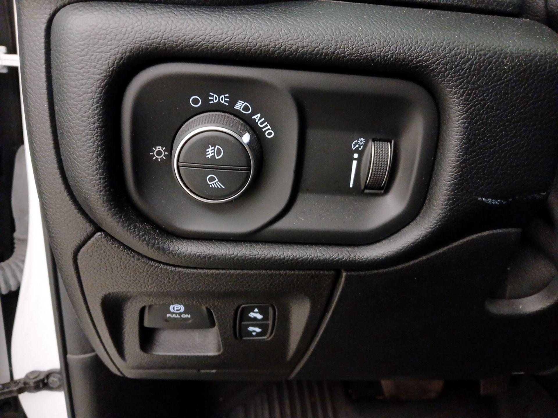 Thumbnail: 2021 RAM 1500 - 13