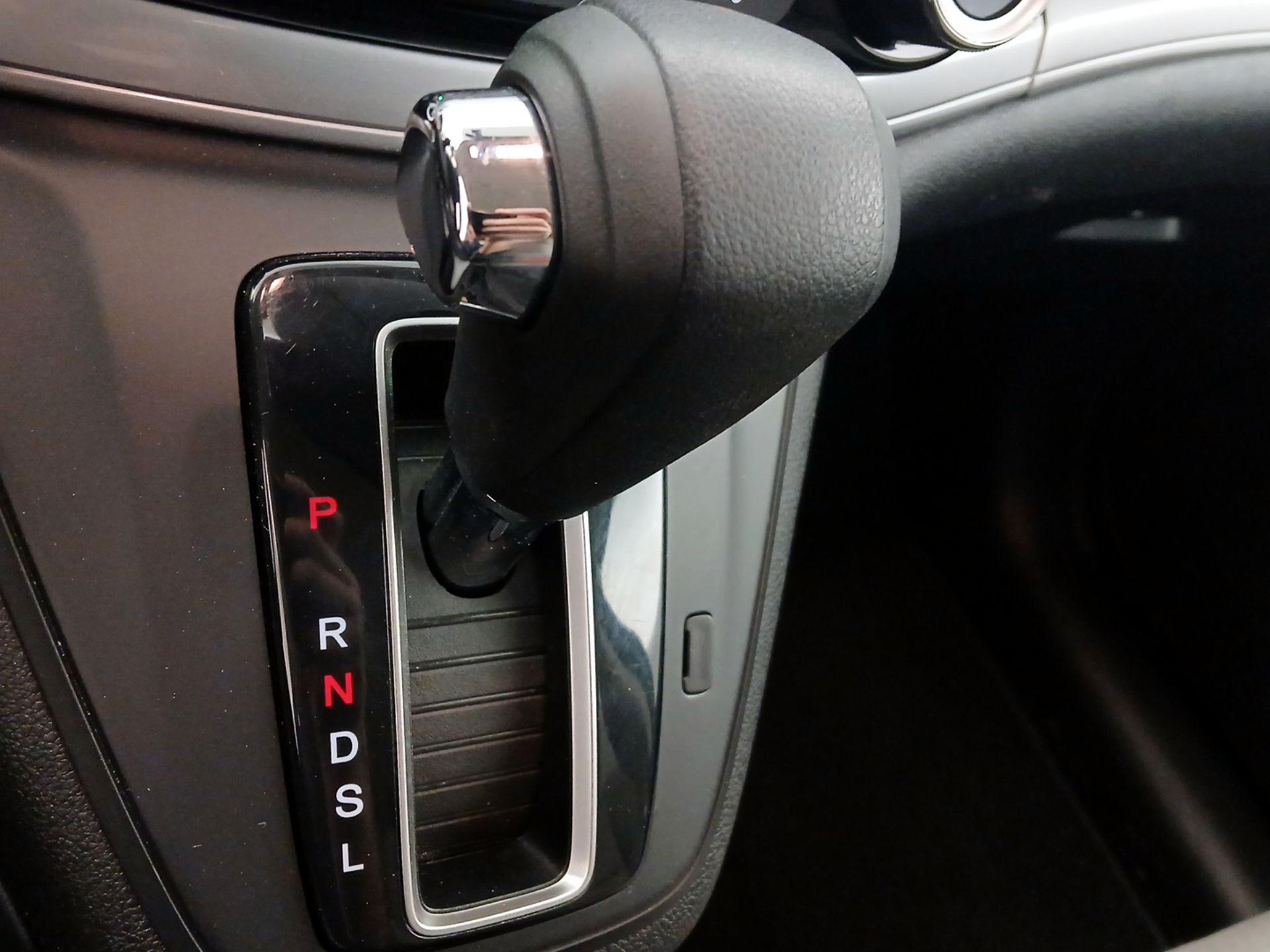 Thumbnail: 2015 Honda CR-V - 17