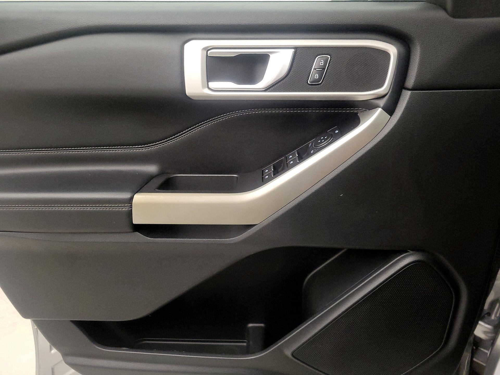 Thumbnail: 2021 Ford Explorer - 12