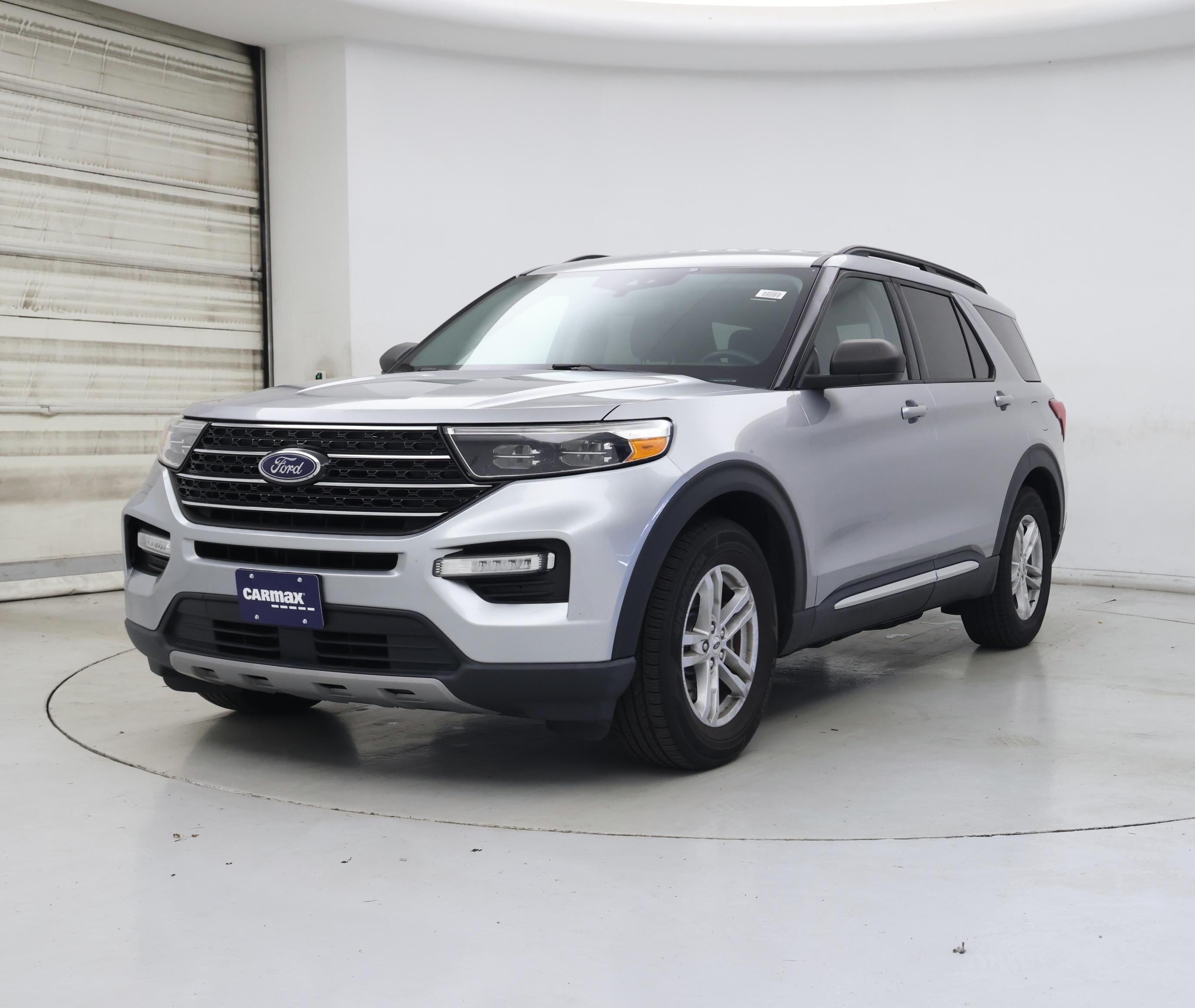 Thumbnail: 2021 Ford Explorer - 4