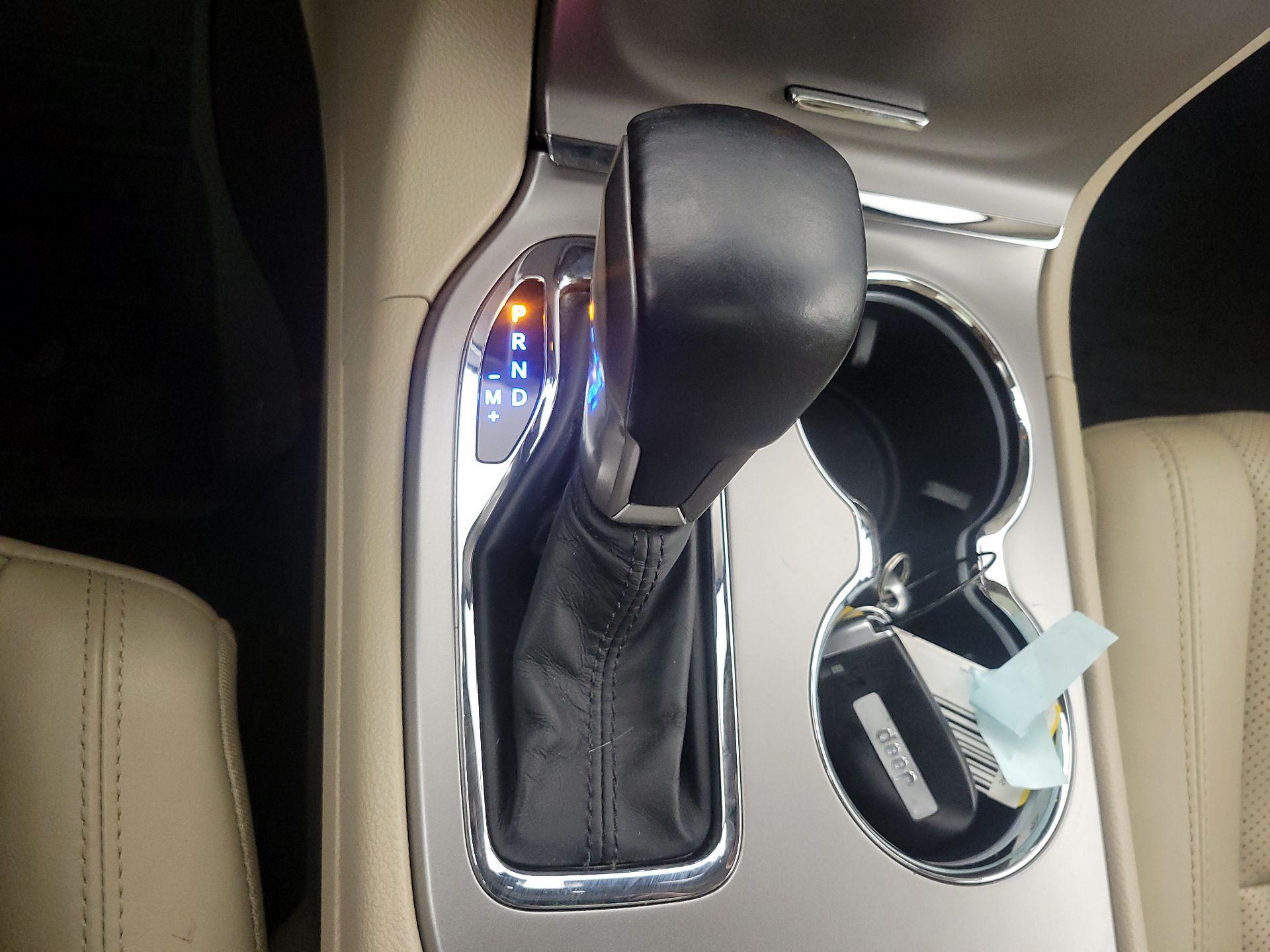 Thumbnail: 2020 Jeep Grand Cherokee - 18