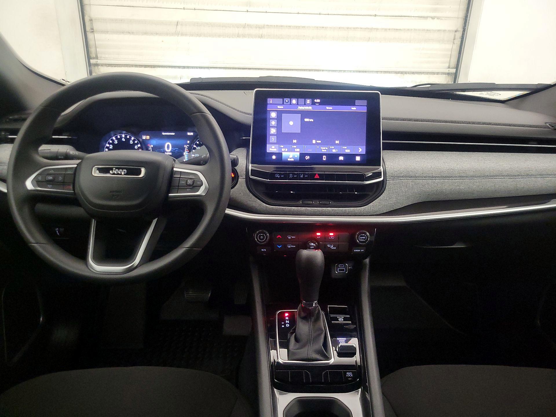 Thumbnail: 2023 Jeep Compass - 9