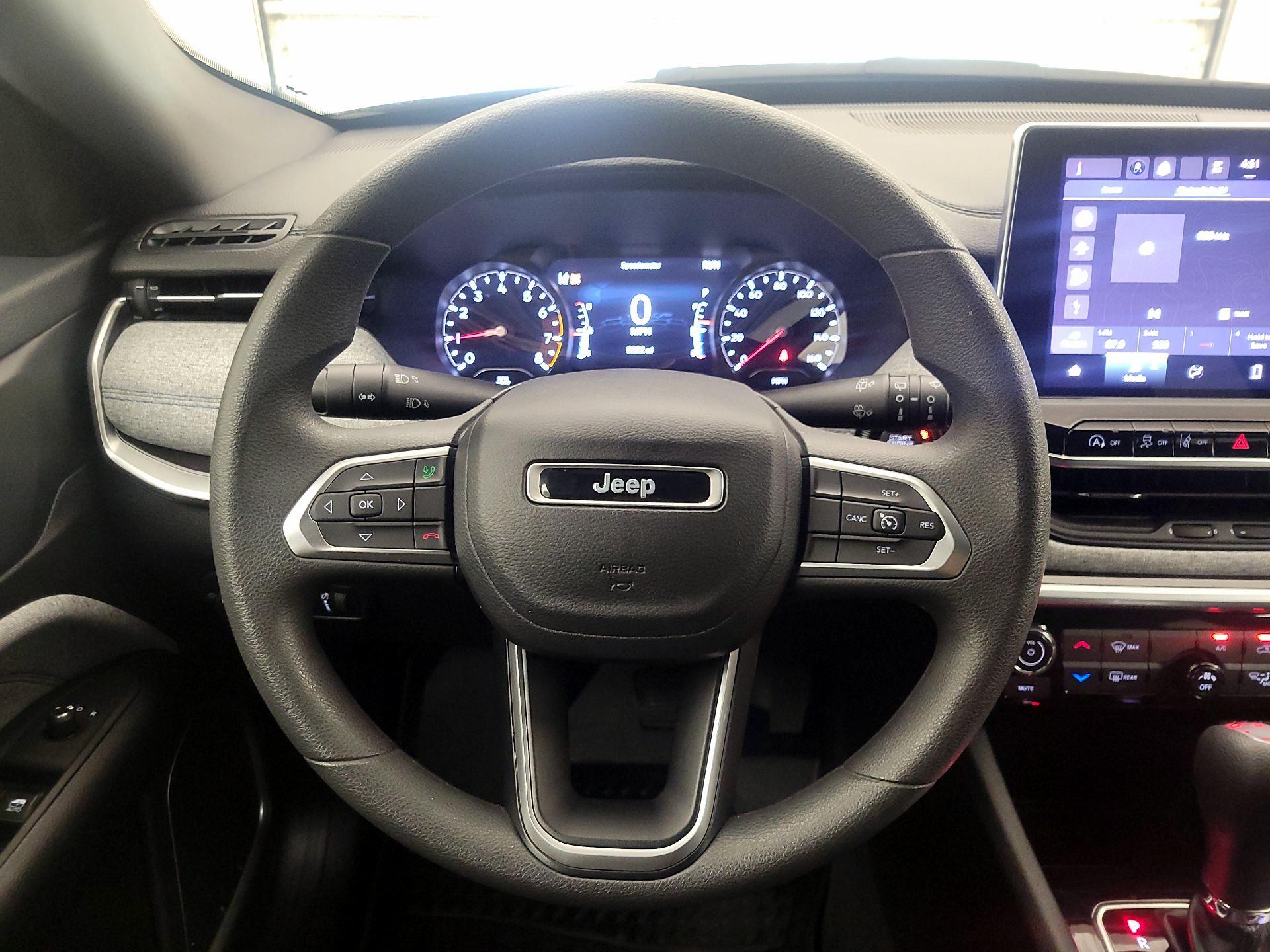Thumbnail: 2023 Jeep Compass - 10