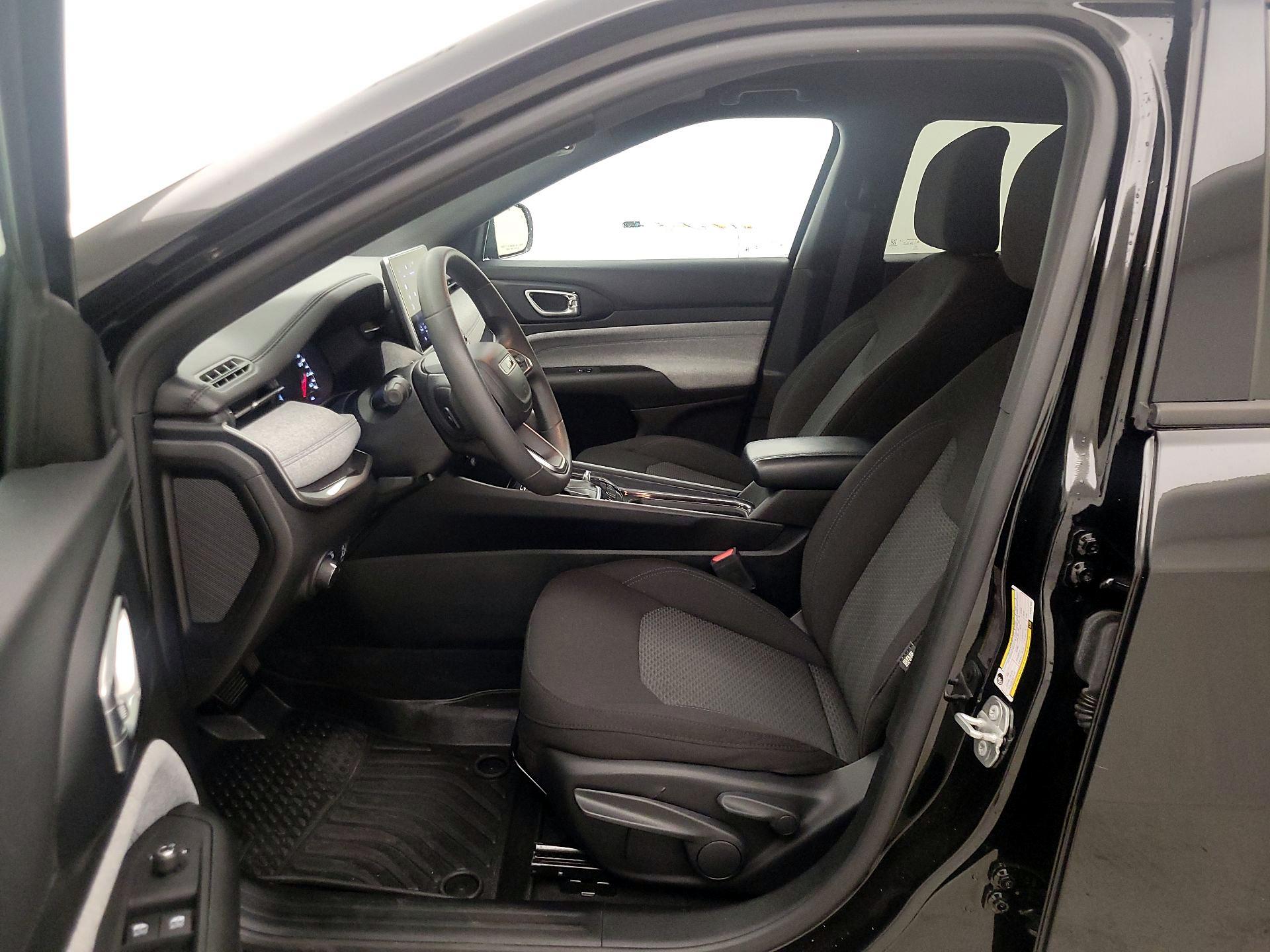 Thumbnail: 2023 Jeep Compass - 11