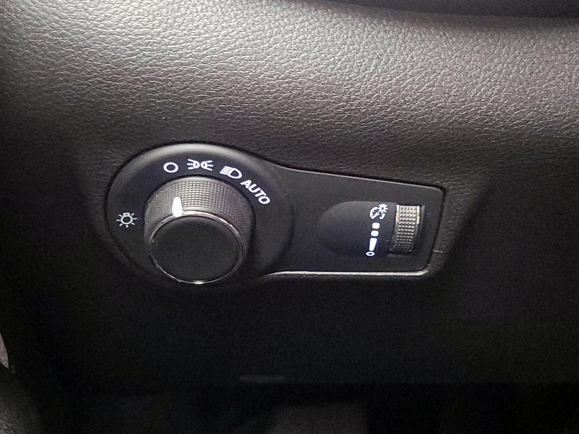 Thumbnail: 2023 Jeep Compass - 13