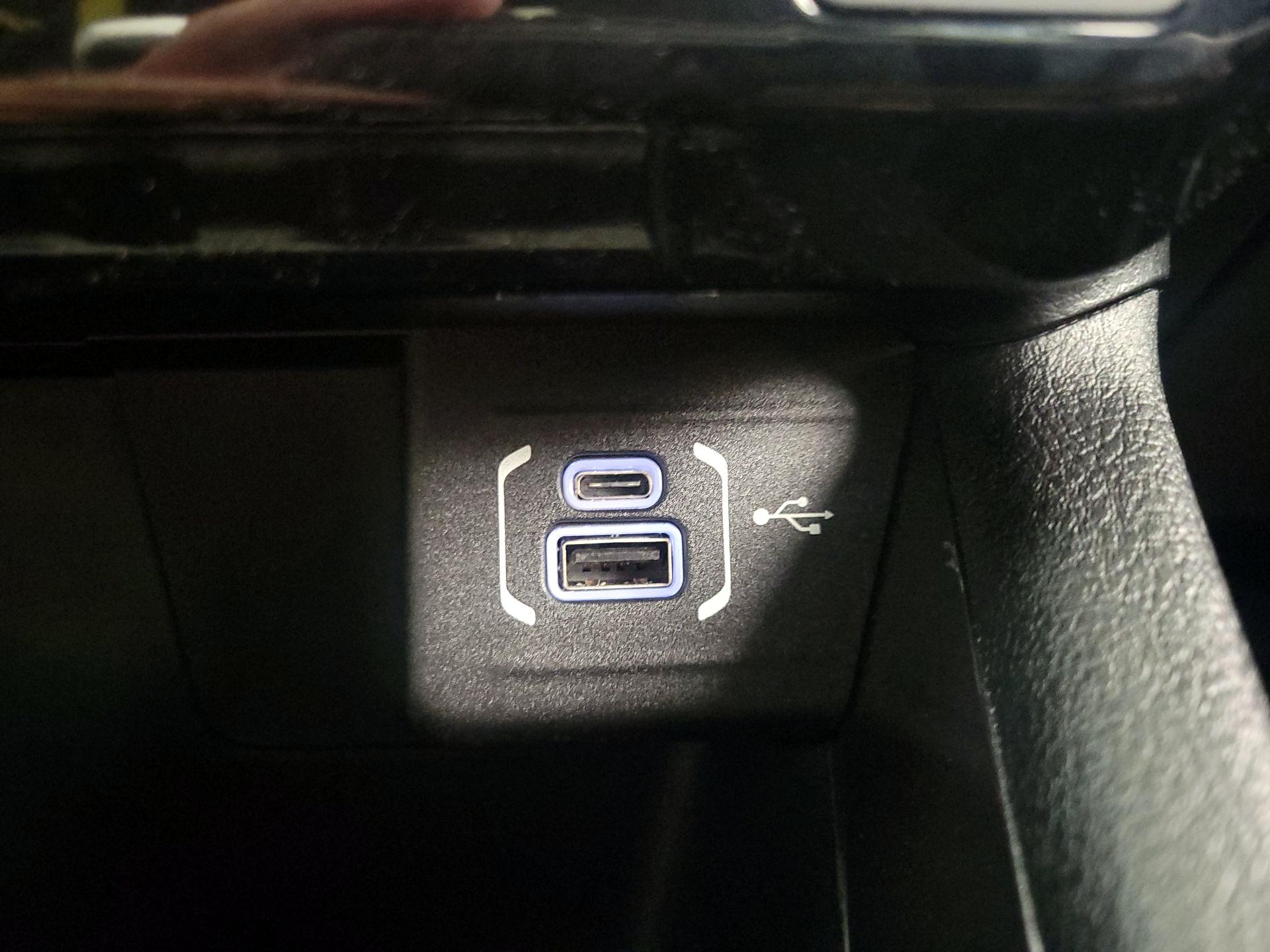 Thumbnail: 2023 Jeep Compass - 18