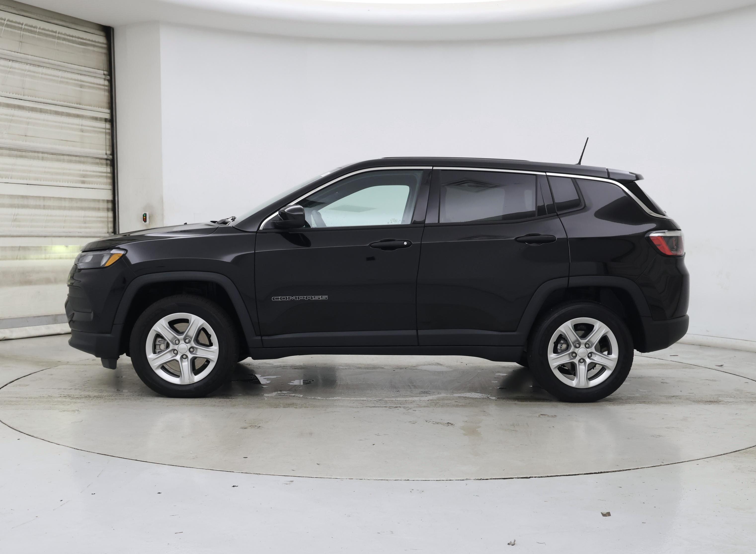 Thumbnail: 2023 Jeep Compass - 3
