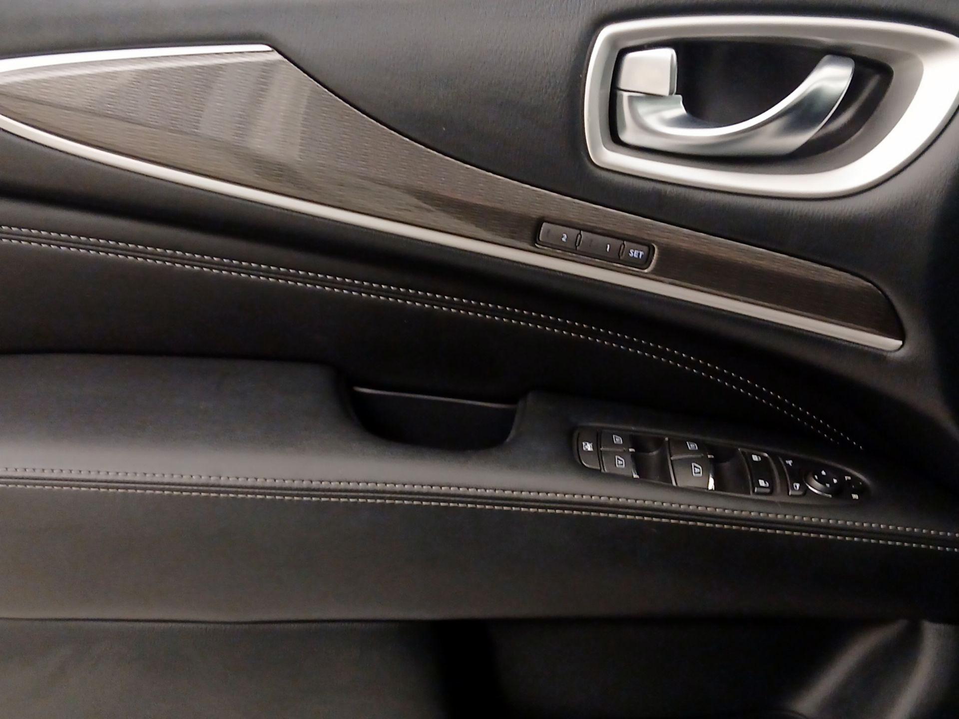 Thumbnail: 2020 INFINITI QX60 - 10